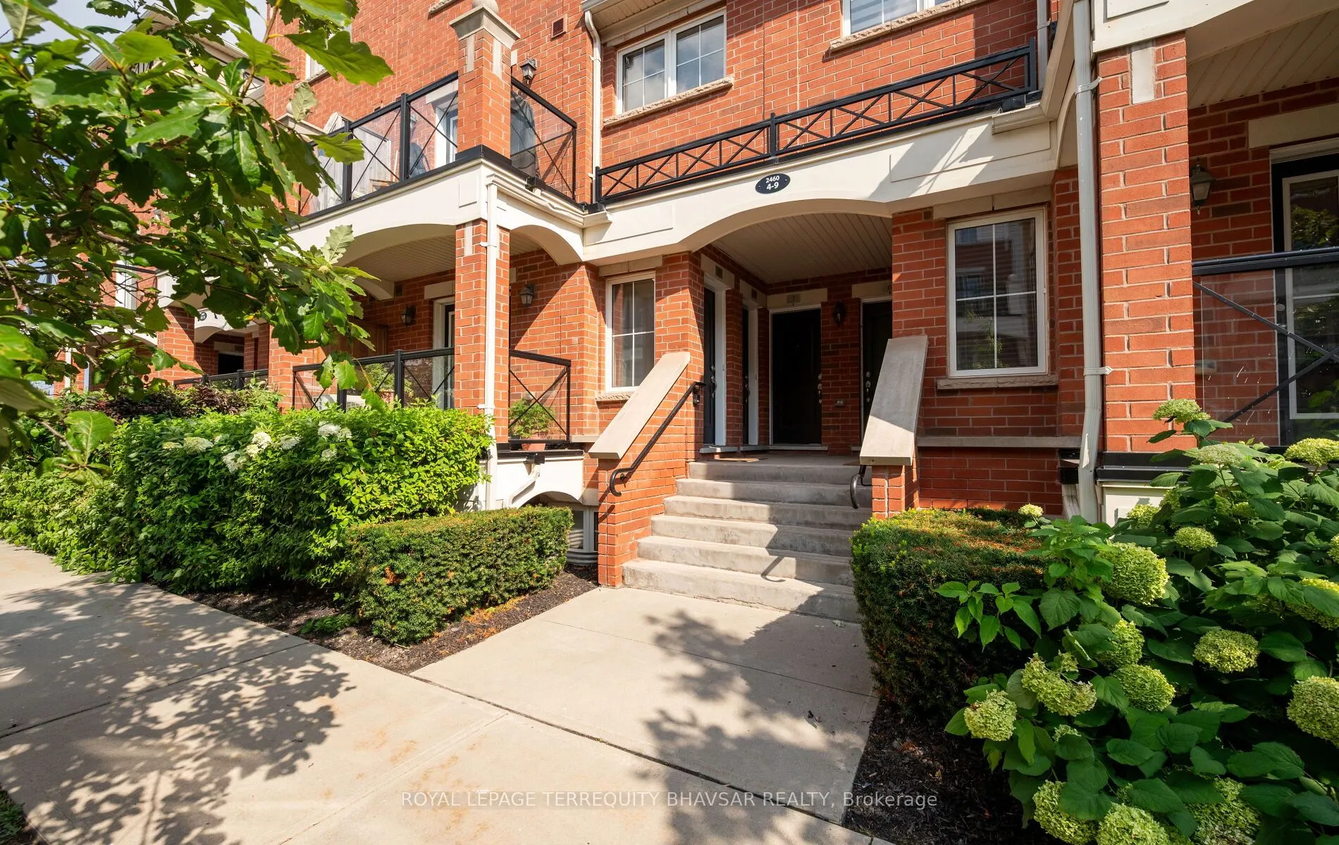 2460 Post Road, #4
