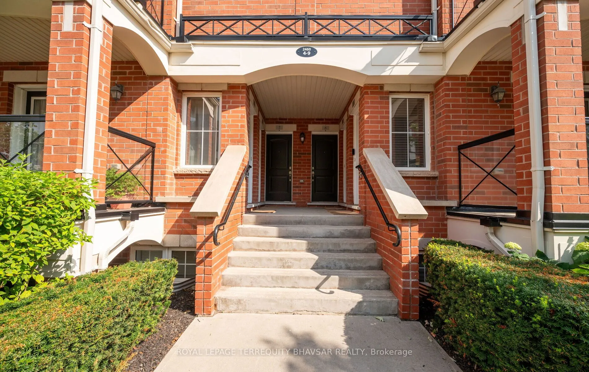 2460 Post Road, #4