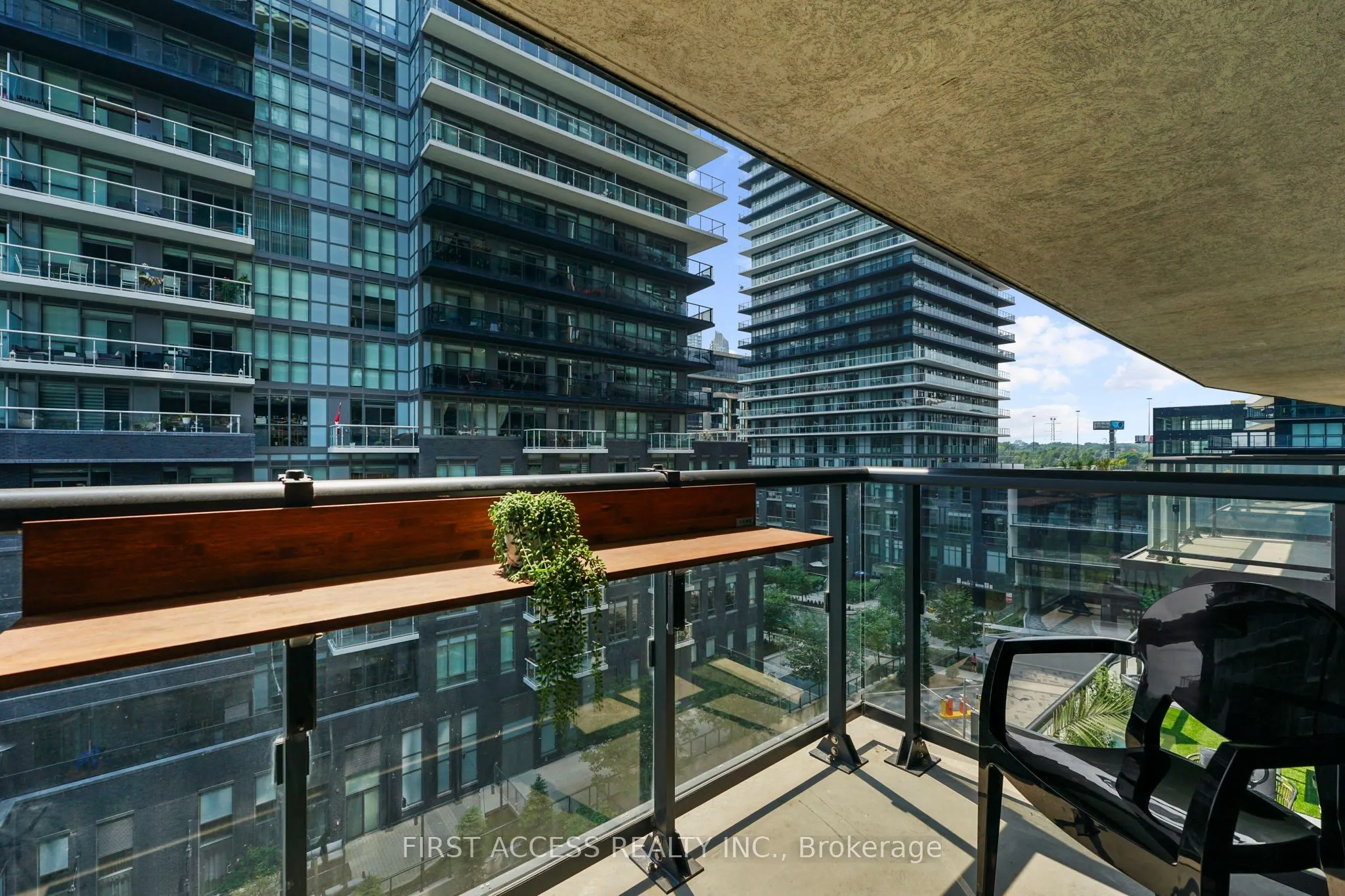 39 Annie Craig Drive, #617