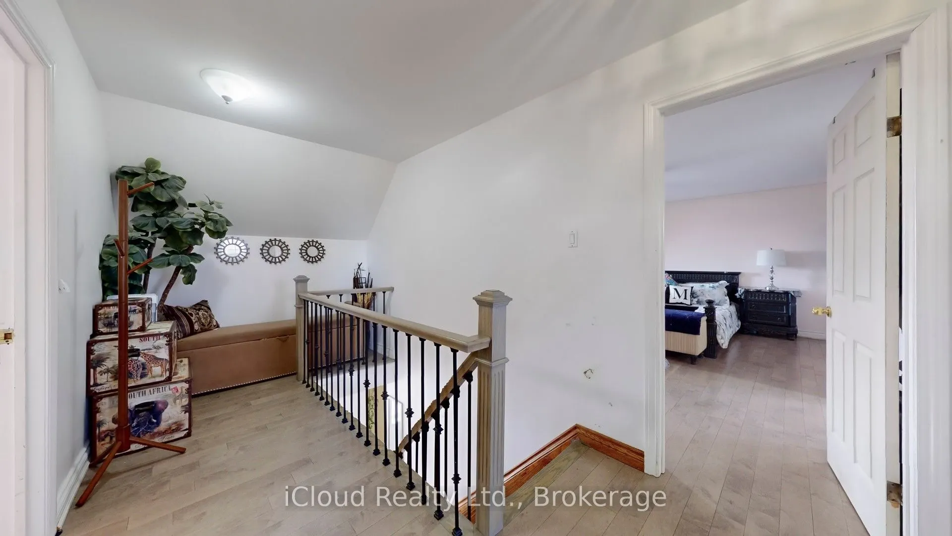 12191 Mississauga Road W