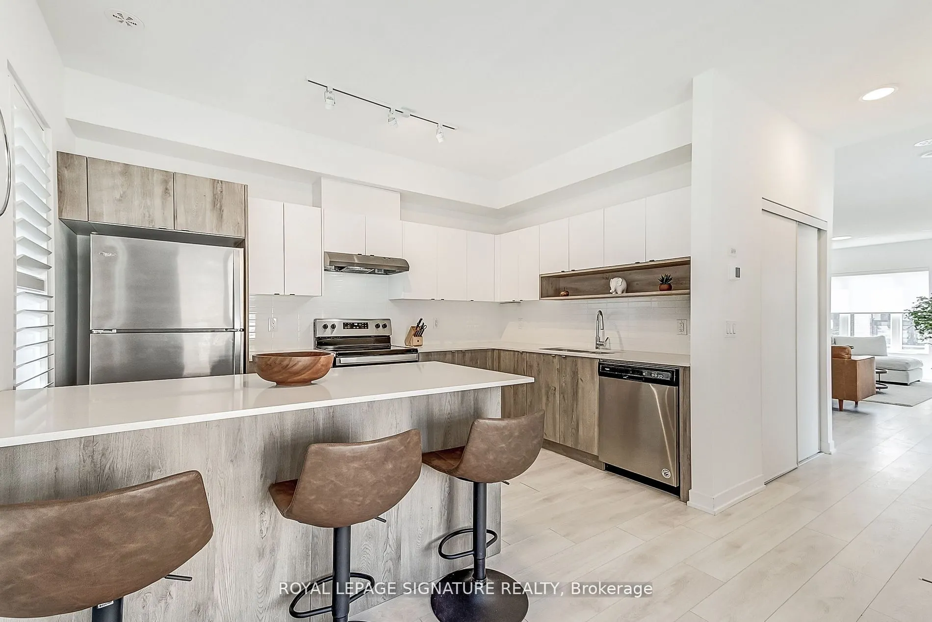 1095 Cooke Boulevard, #33