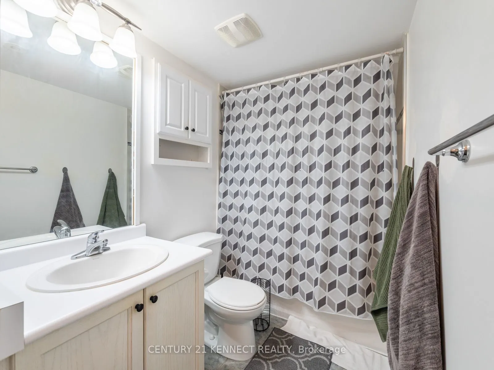 65 George Appleton Way, #2075