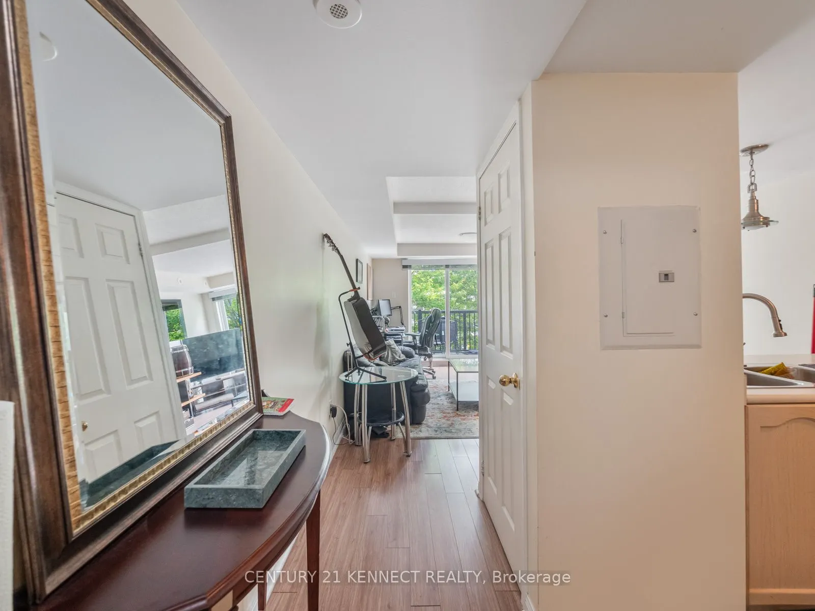 65 George Appleton Way, #2075