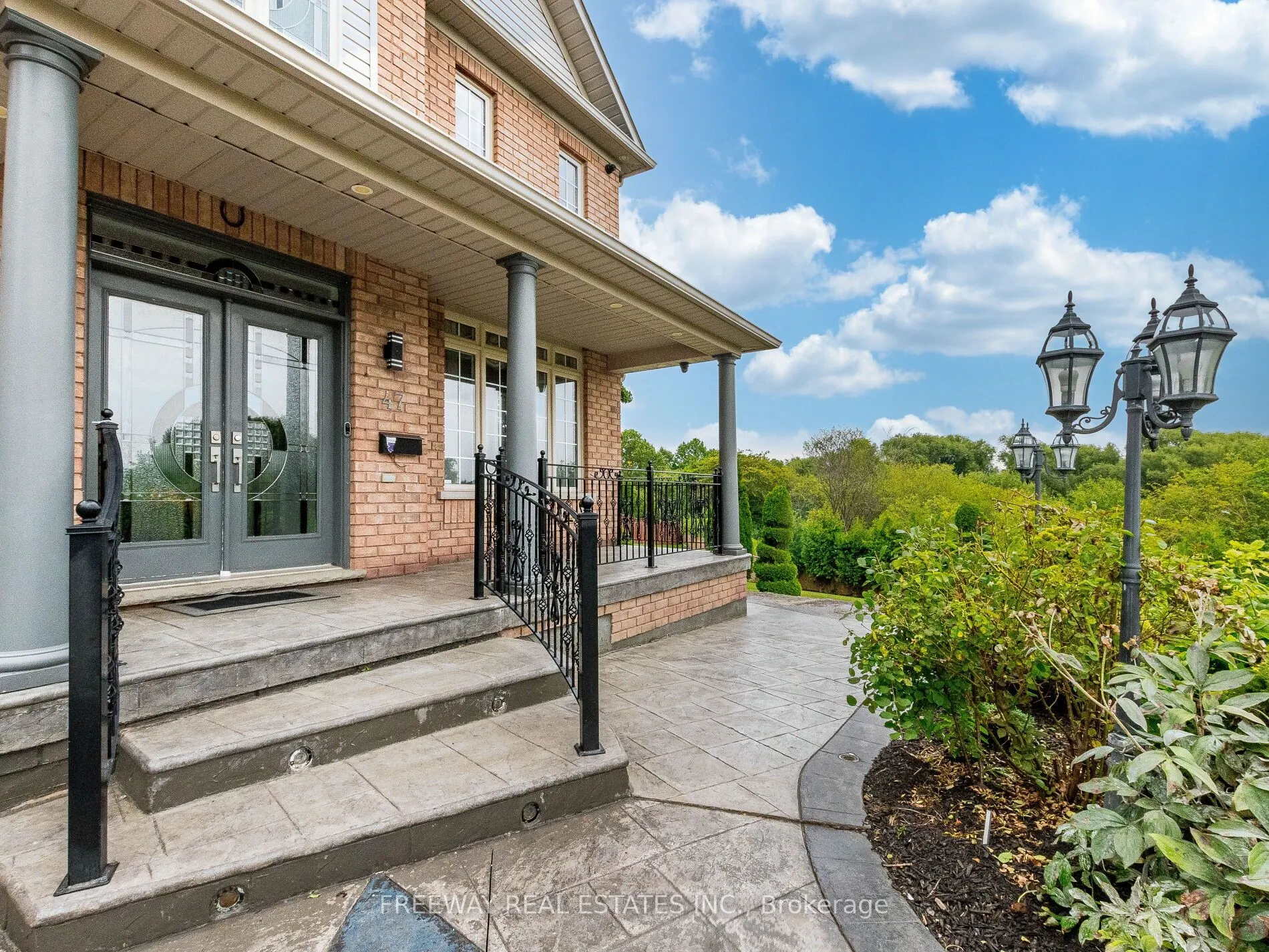 47 Kootenay Place