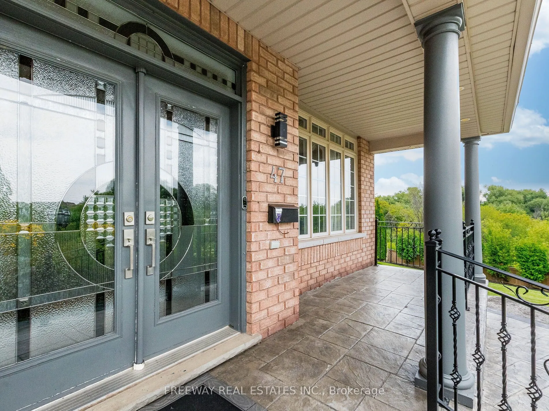 47 Kootenay Place