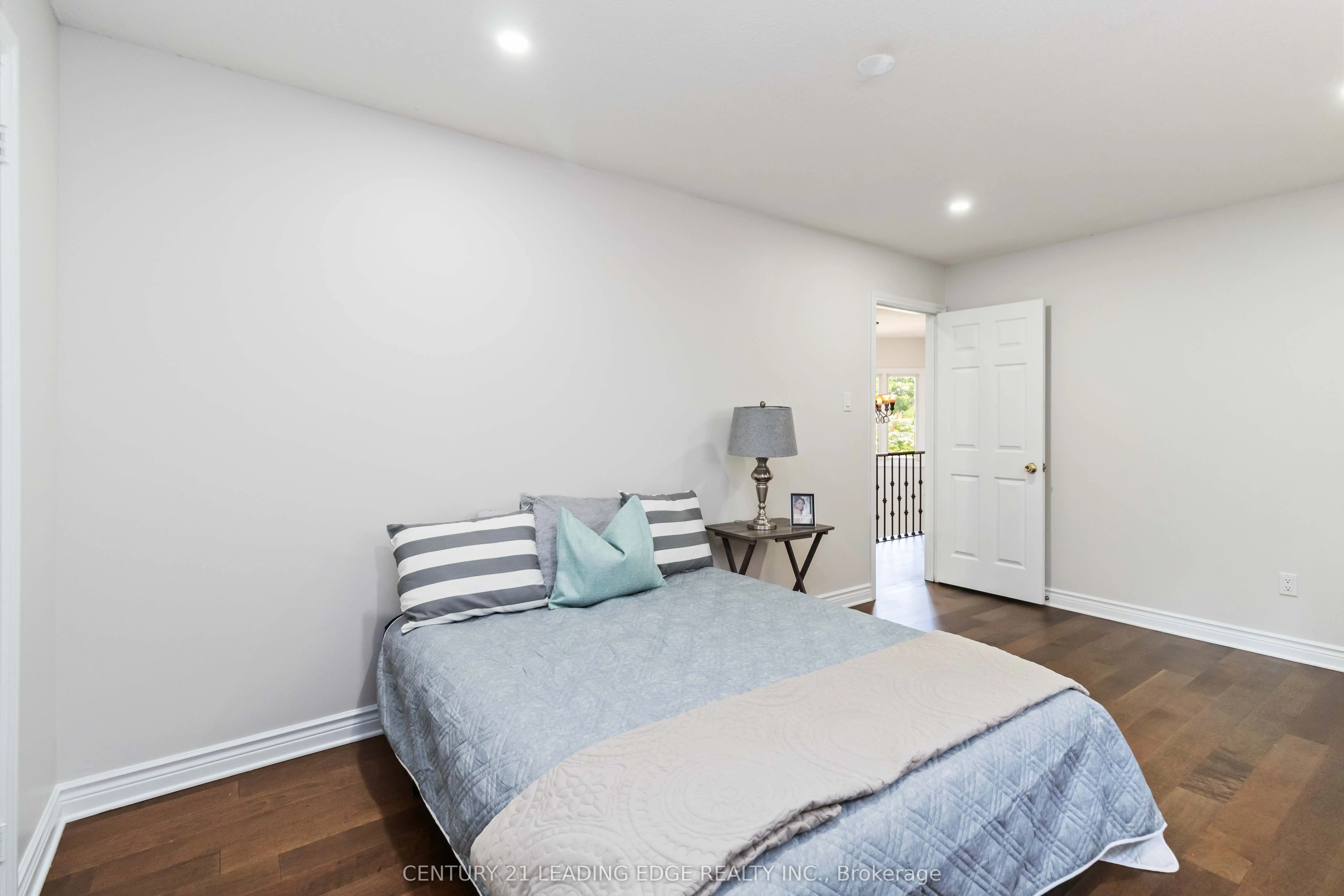 5201 CHAMPLAIN Trail