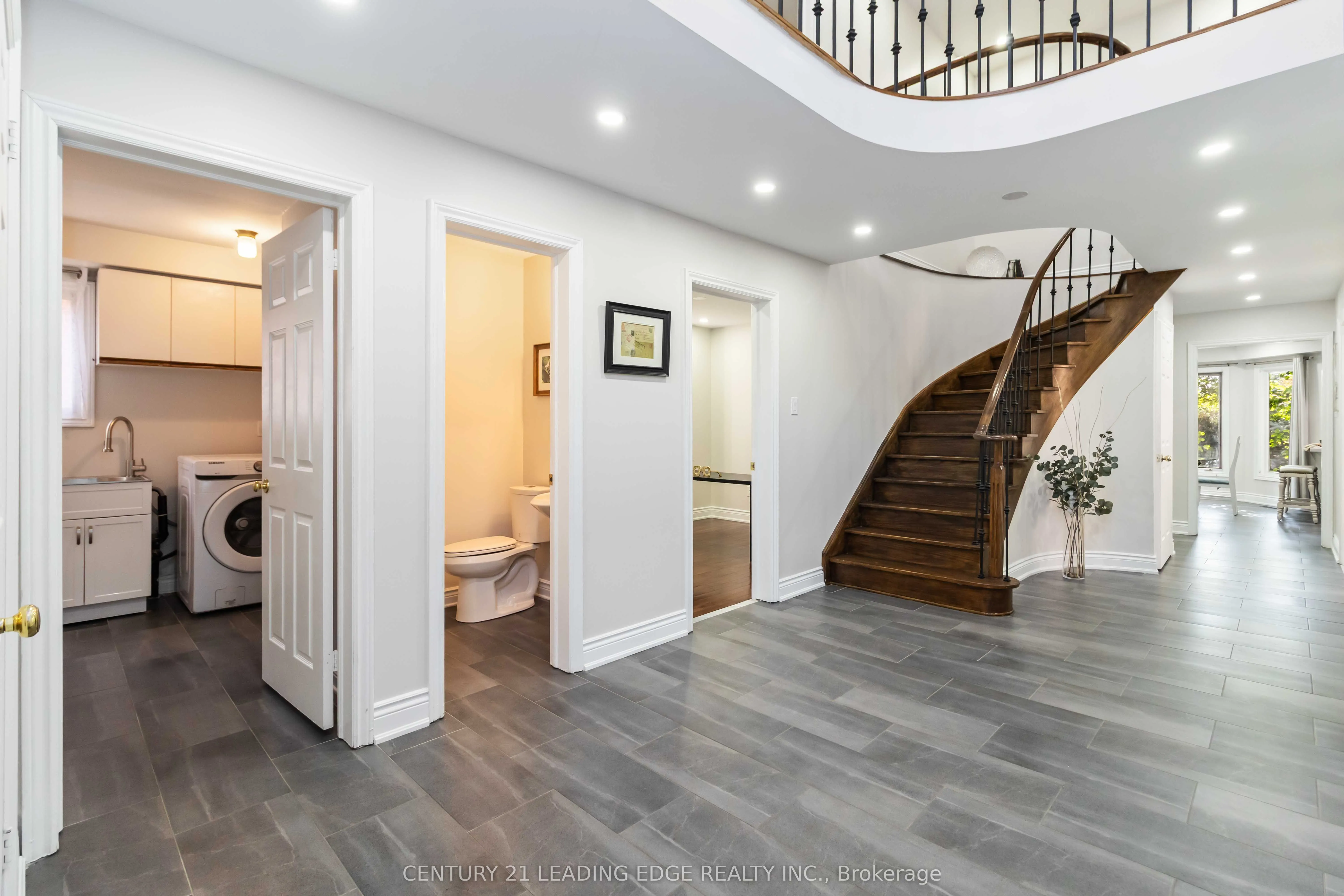 5201 CHAMPLAIN Trail