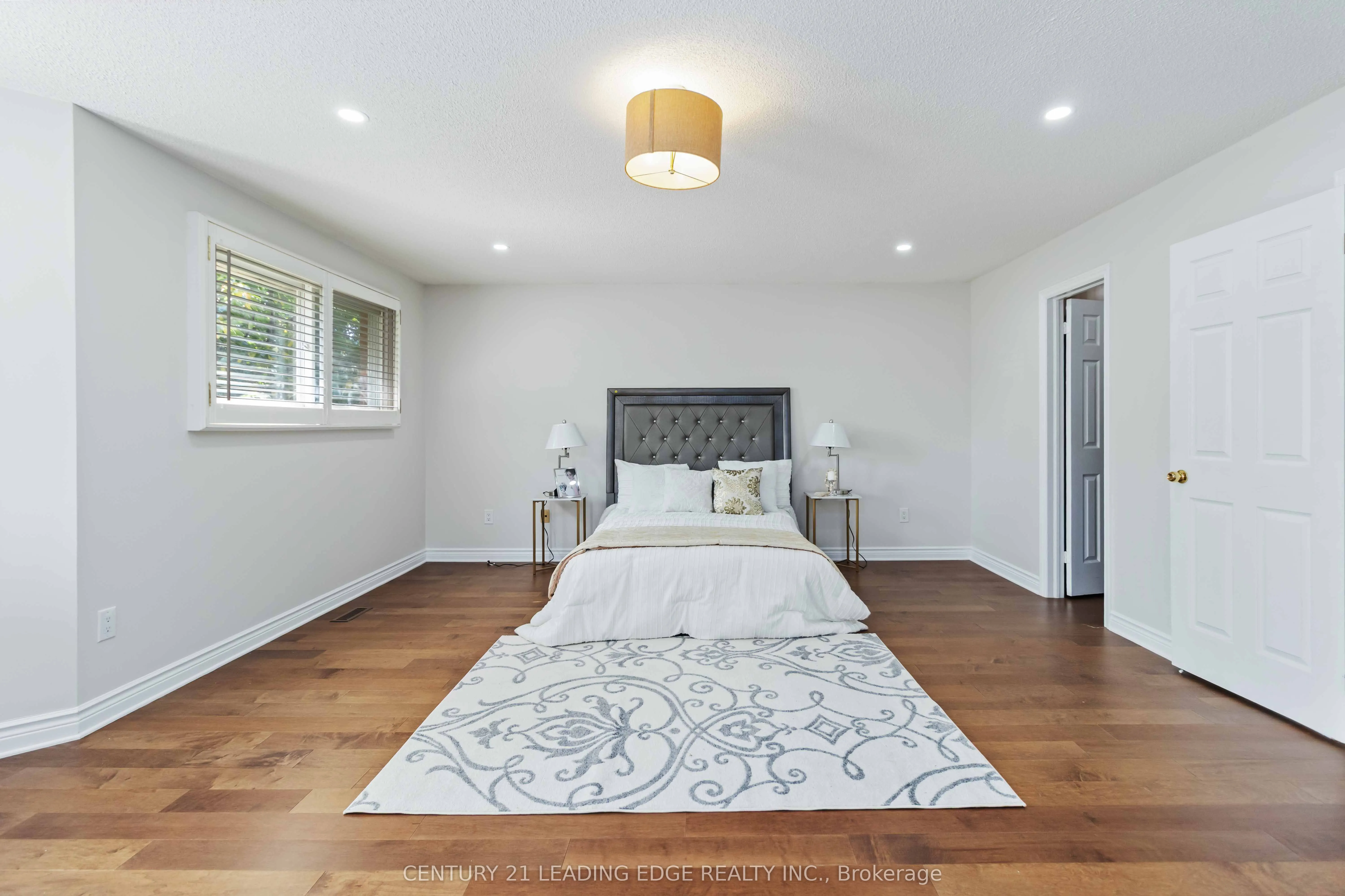 5201 CHAMPLAIN Trail