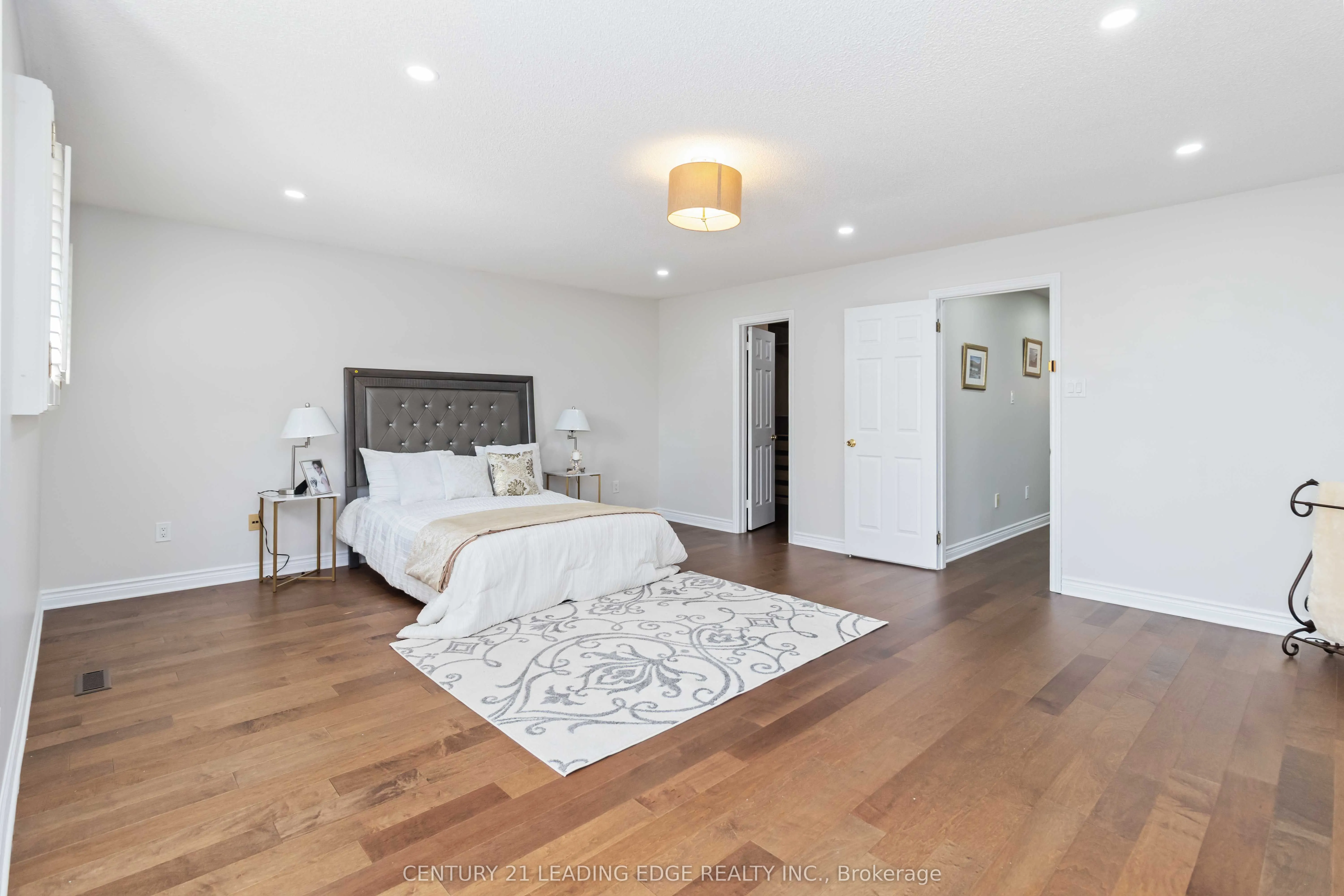 5201 CHAMPLAIN Trail