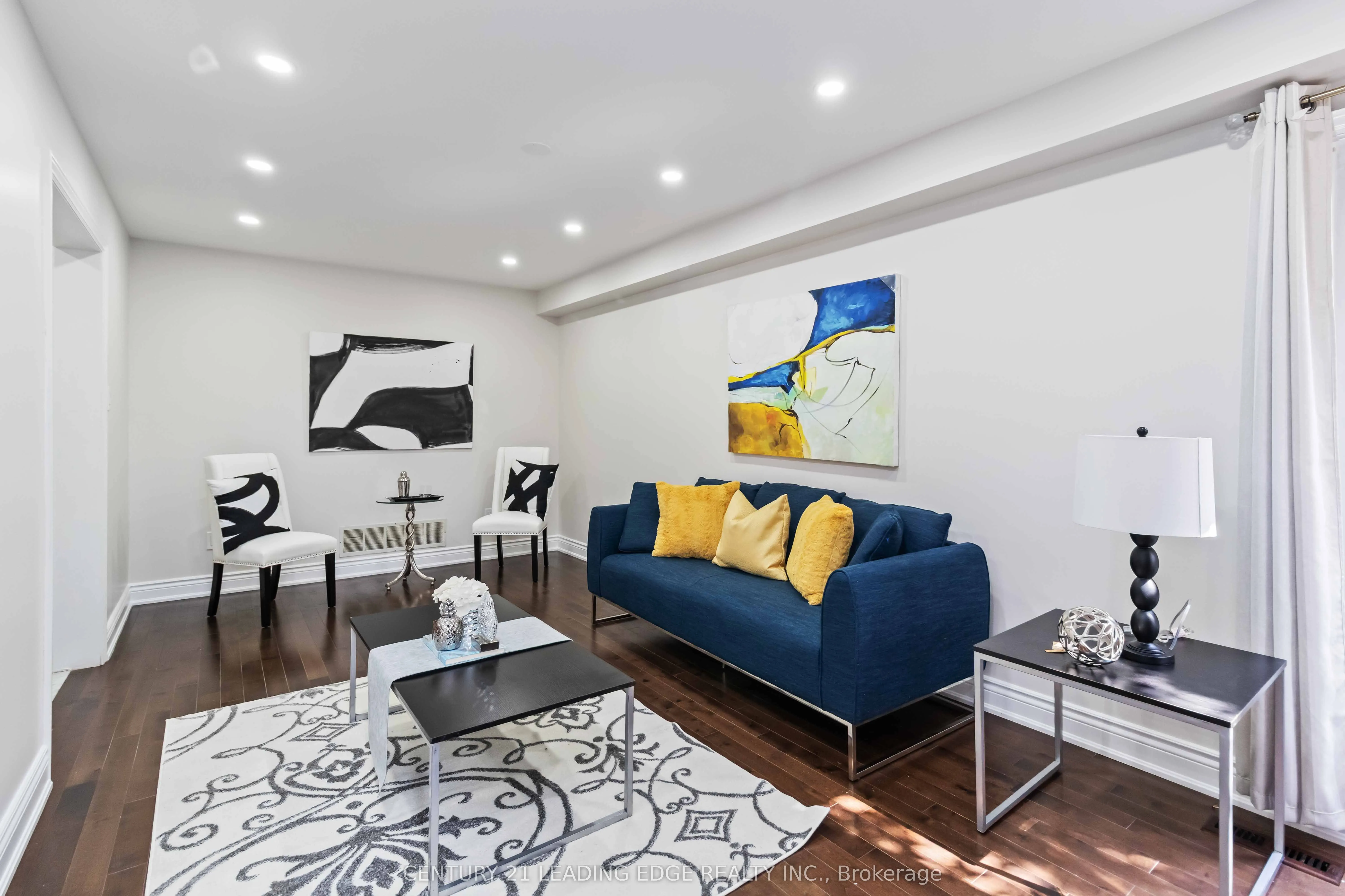 5201 CHAMPLAIN Trail