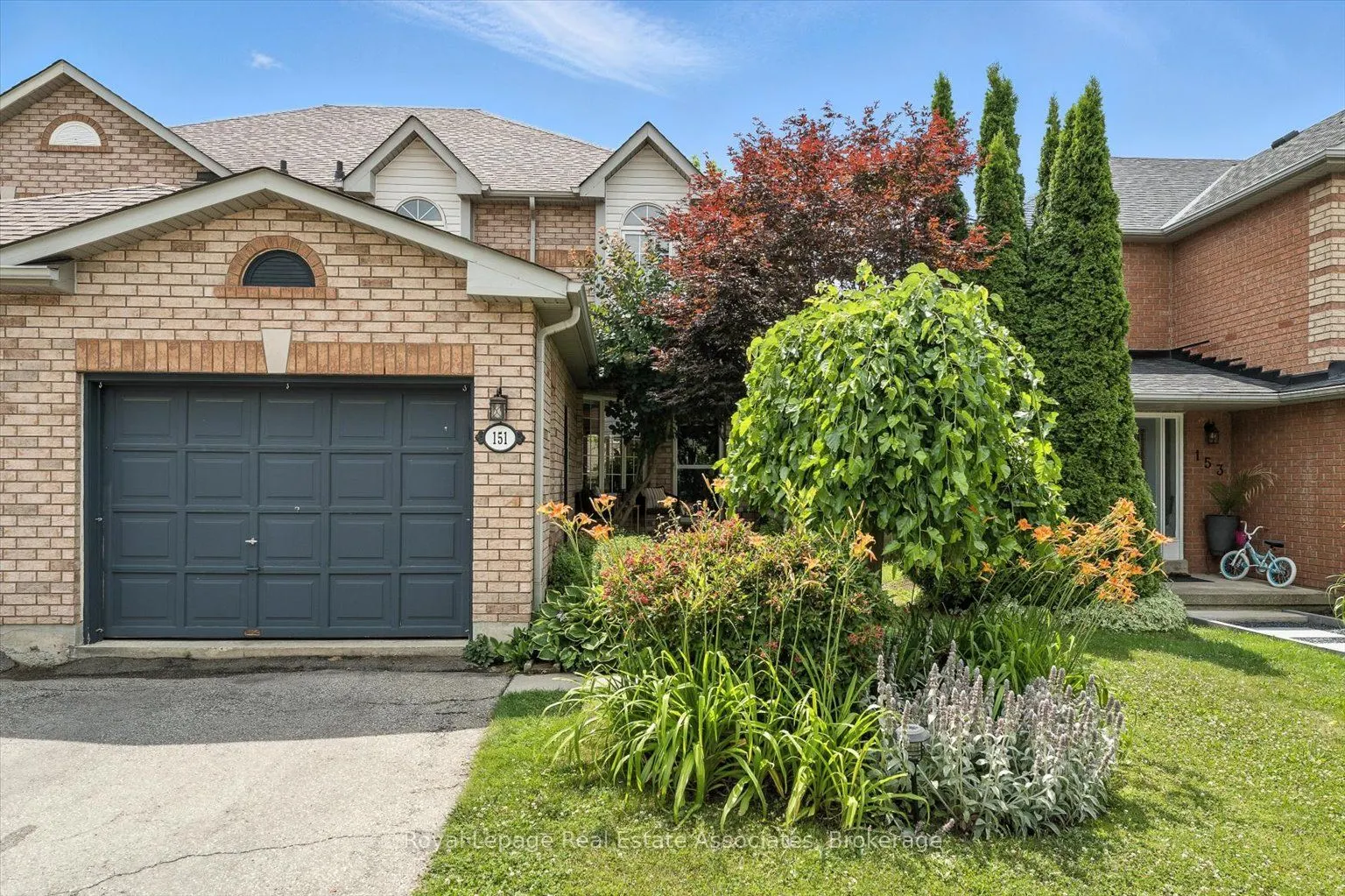 151 Mowat Crescent