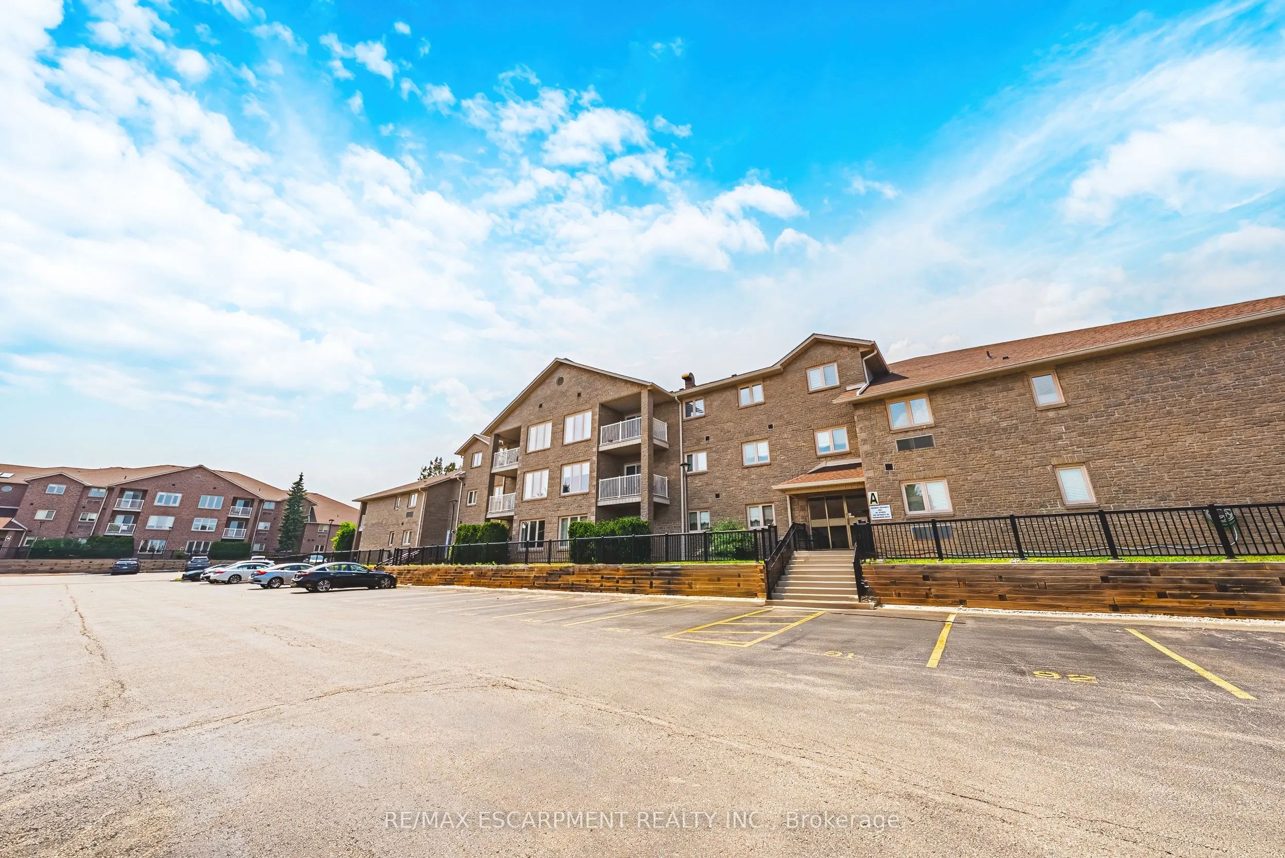 3050 Pinemeadow Drive, #6