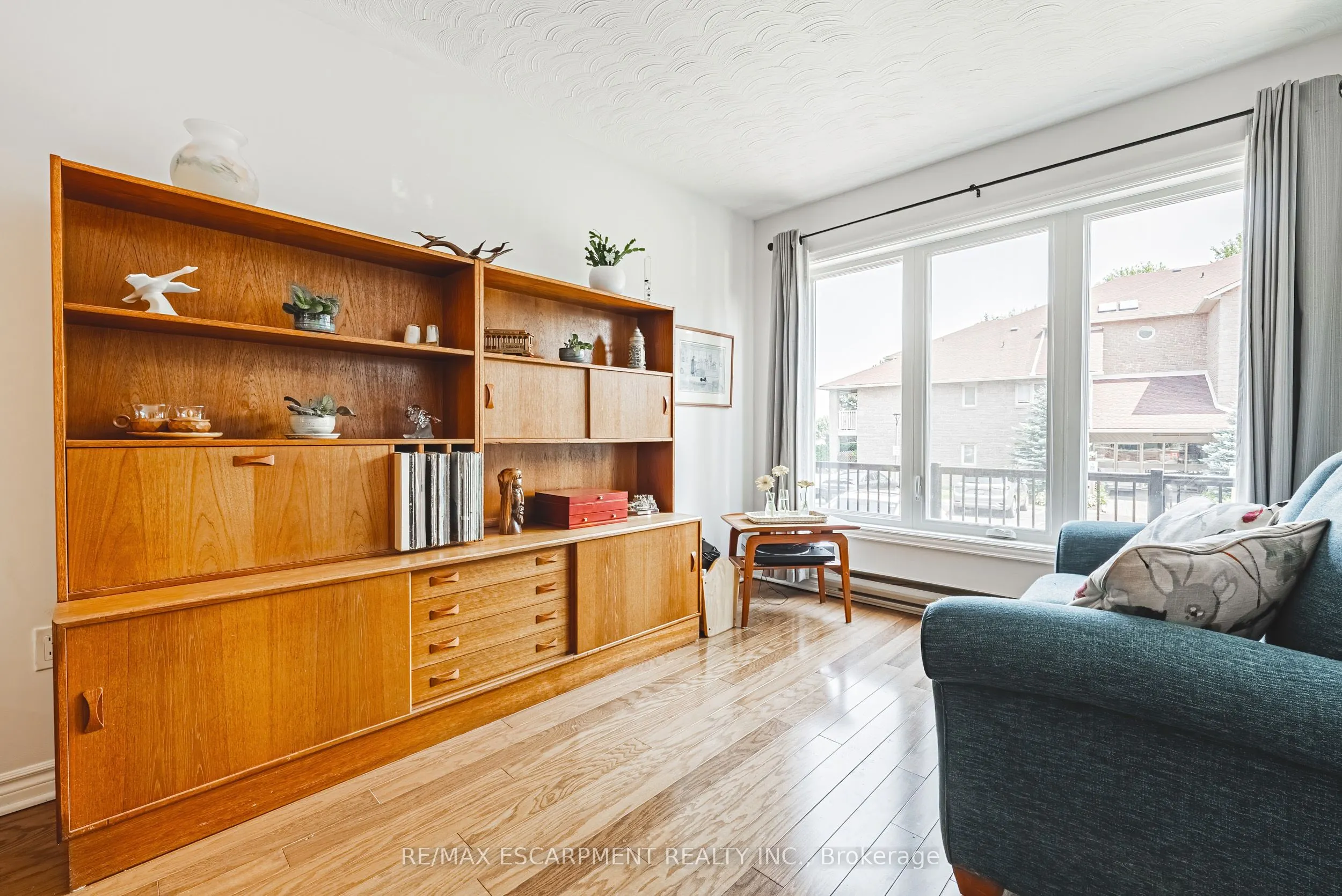 3050 Pinemeadow Drive, #6