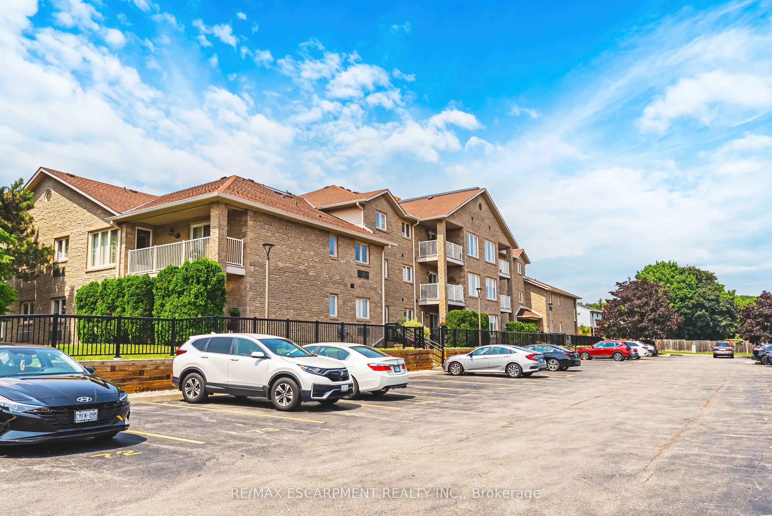 3050 Pinemeadow Drive, #6