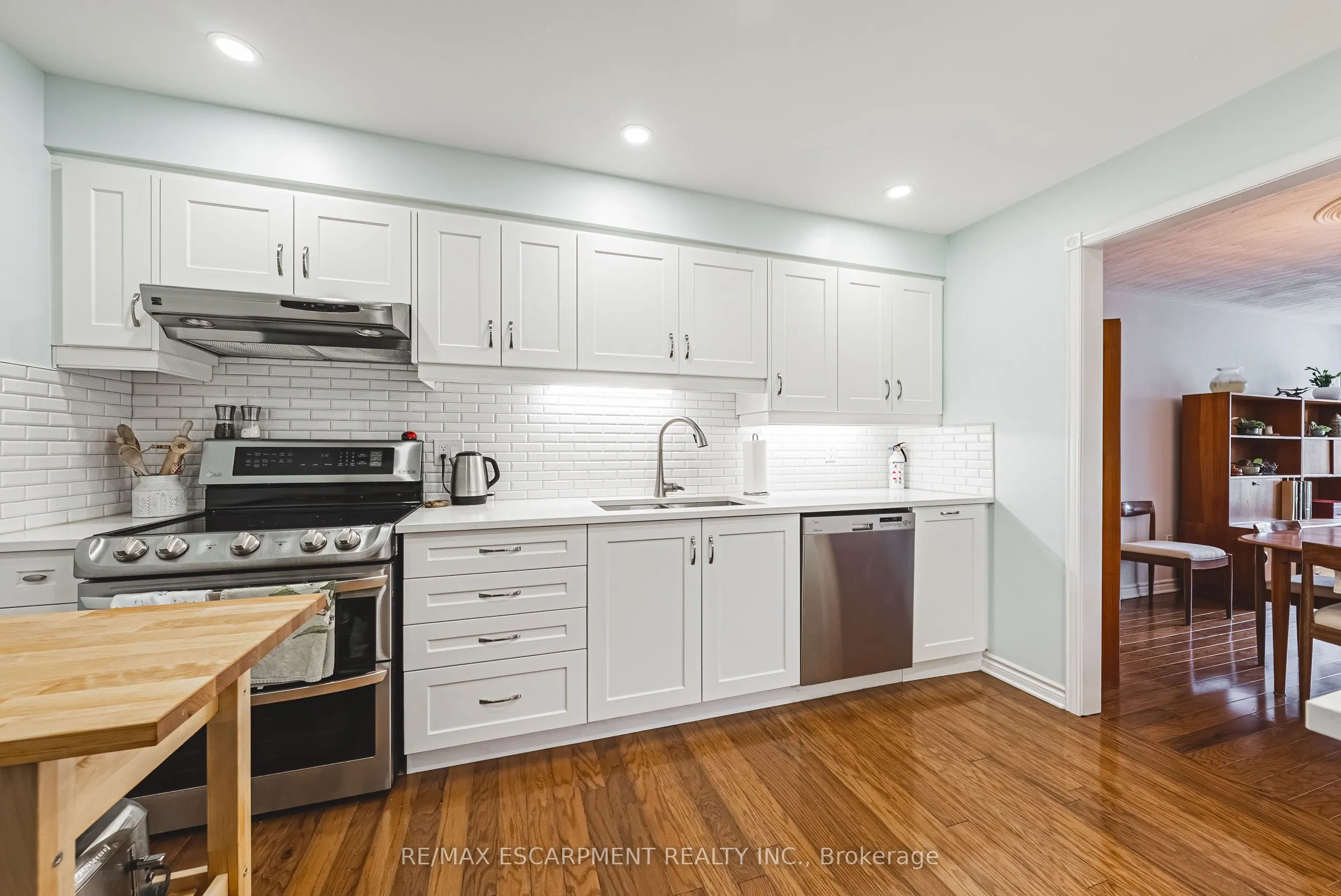 3050 Pinemeadow Drive, #6