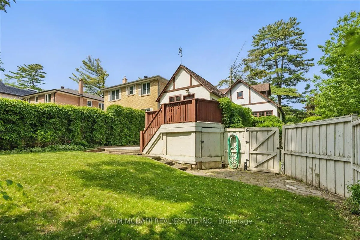 62 Maple Avenue S