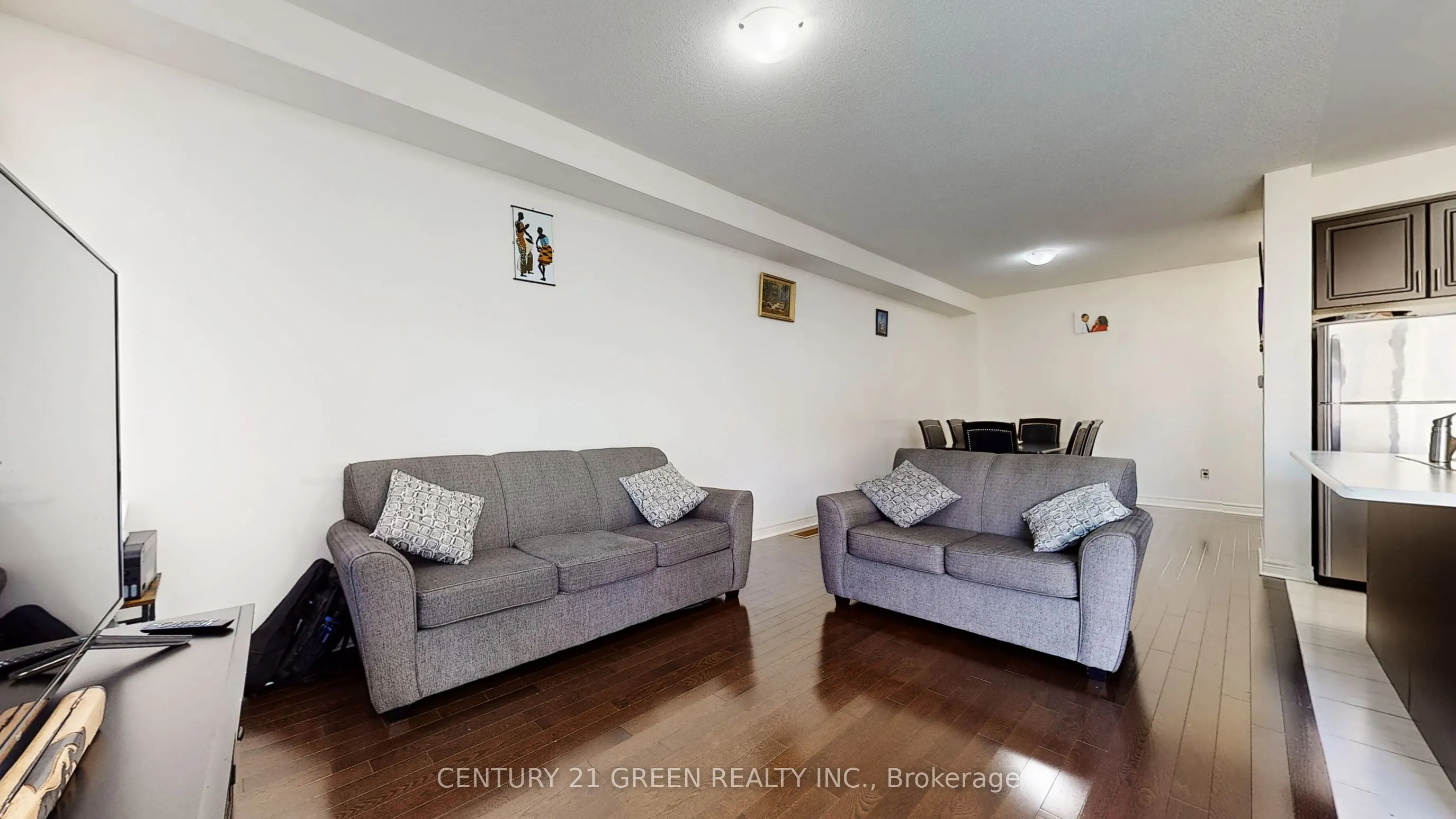 30 Canary Close