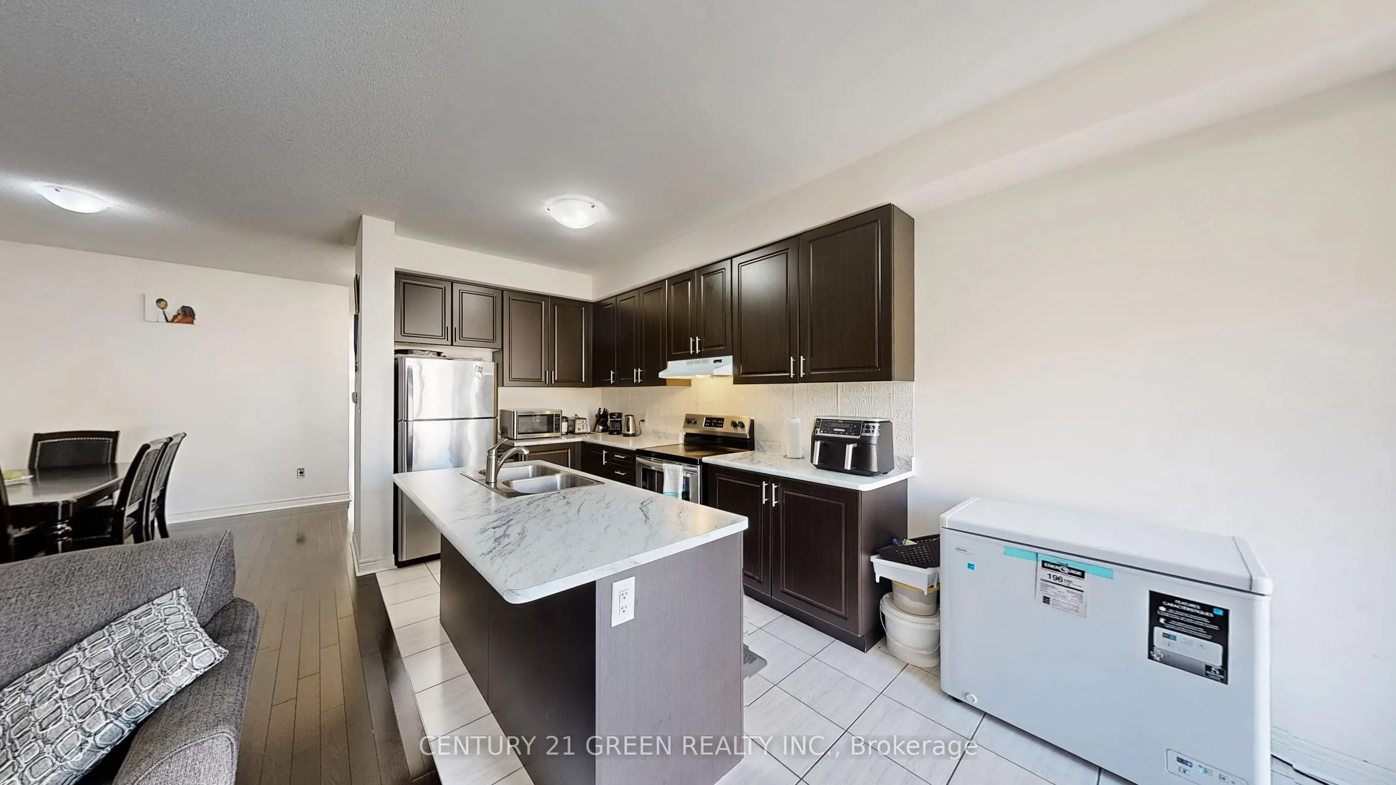 30 Canary Close