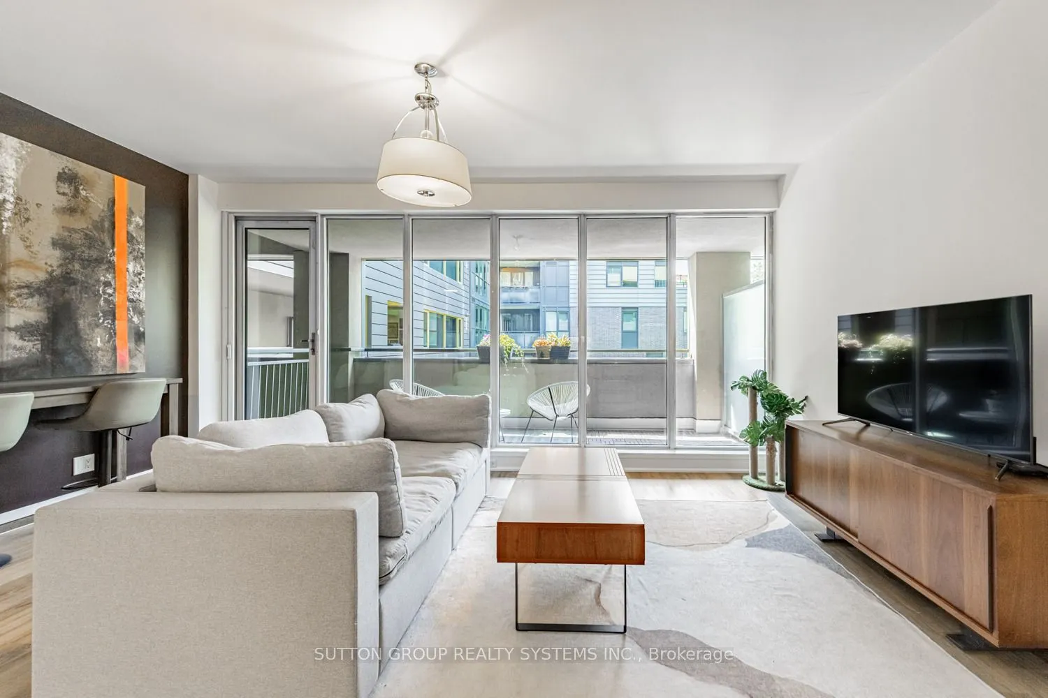 25 Ritchie Avenue, #310