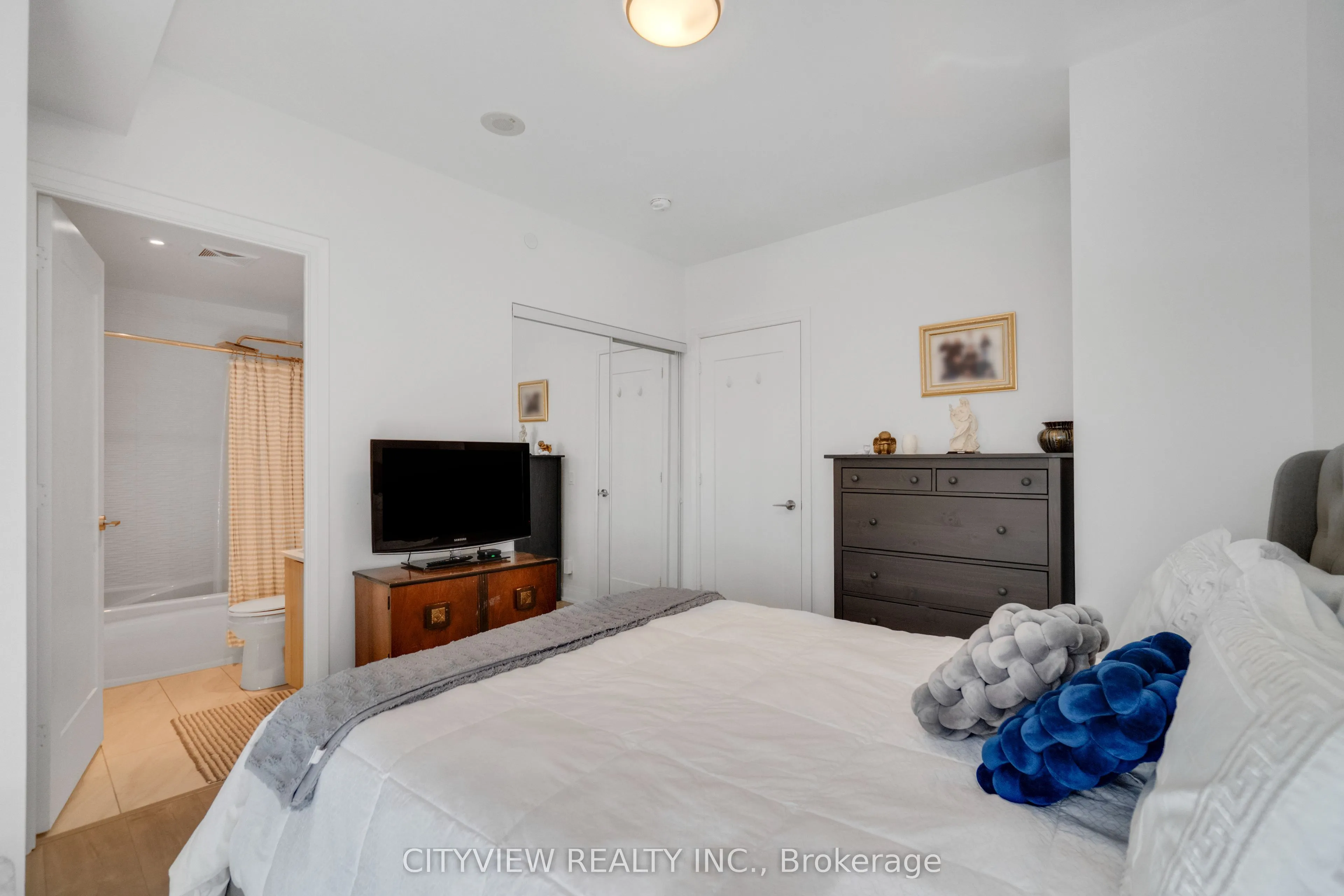 110 Marine Parade Drive, #304