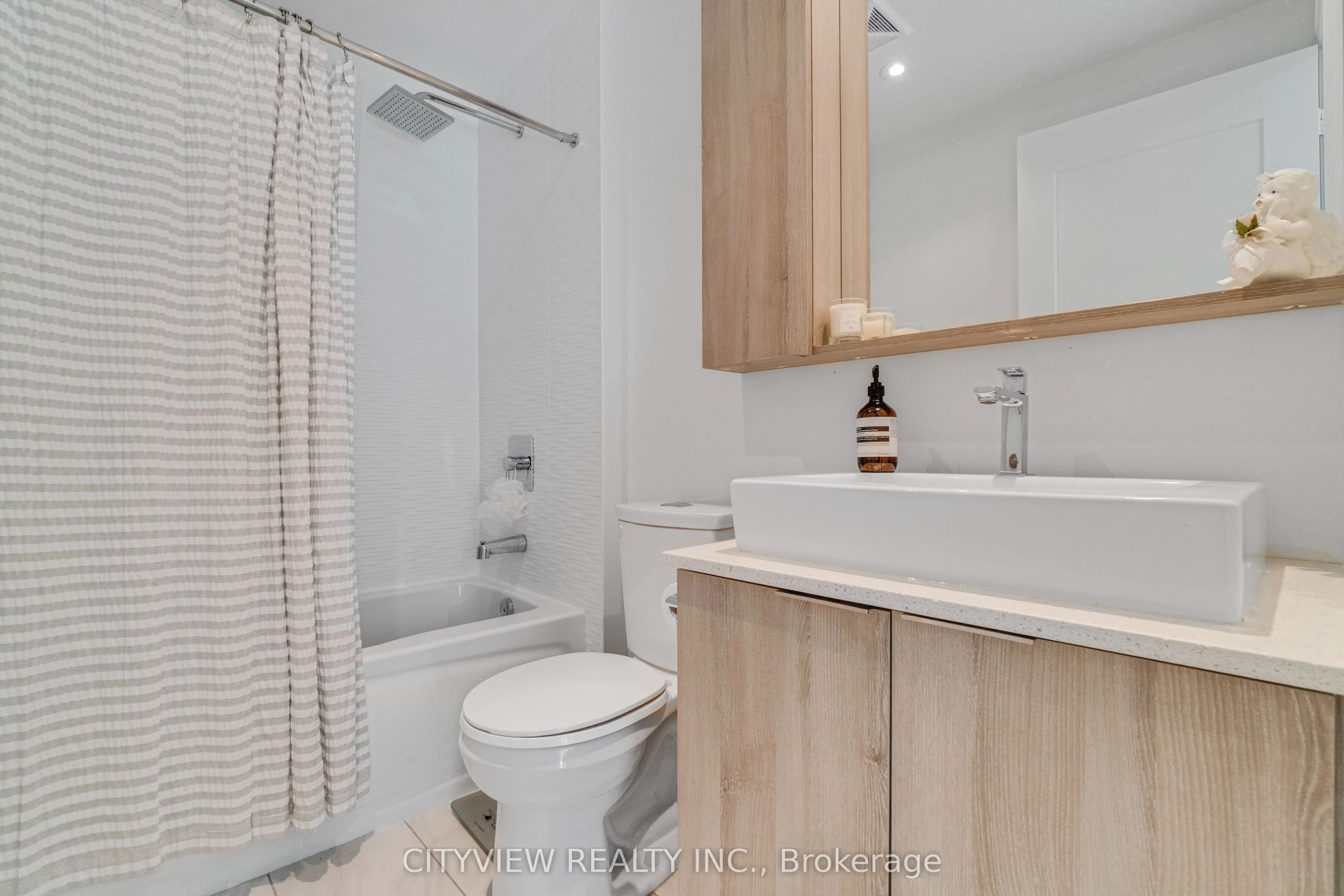 110 Marine Parade Drive, #304