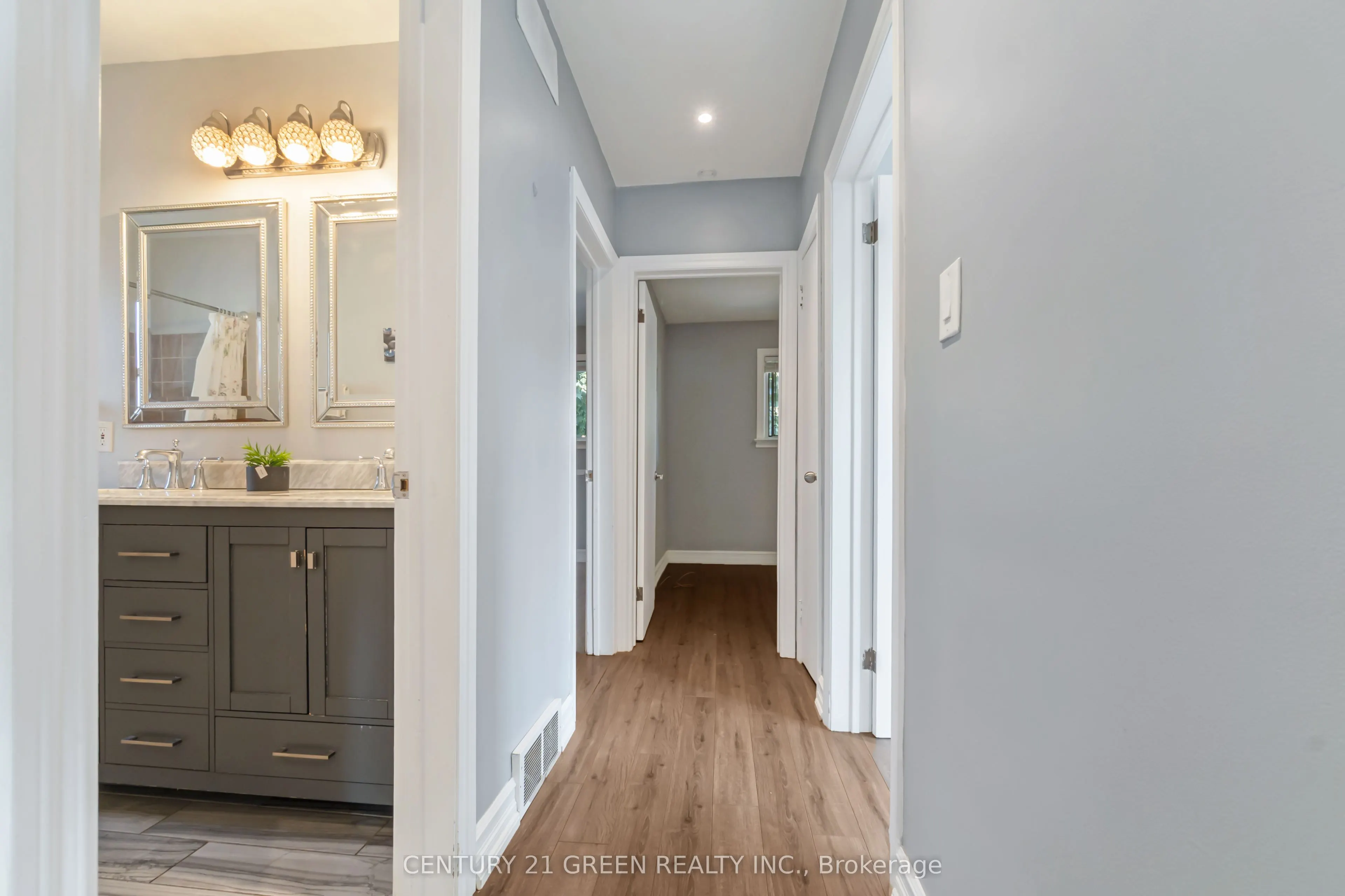 1303 Bunnell Drive N