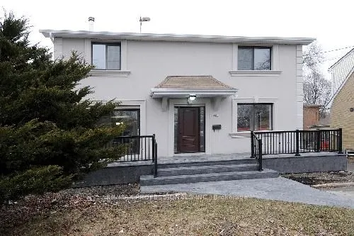 389 Burnhamthorpe Road
