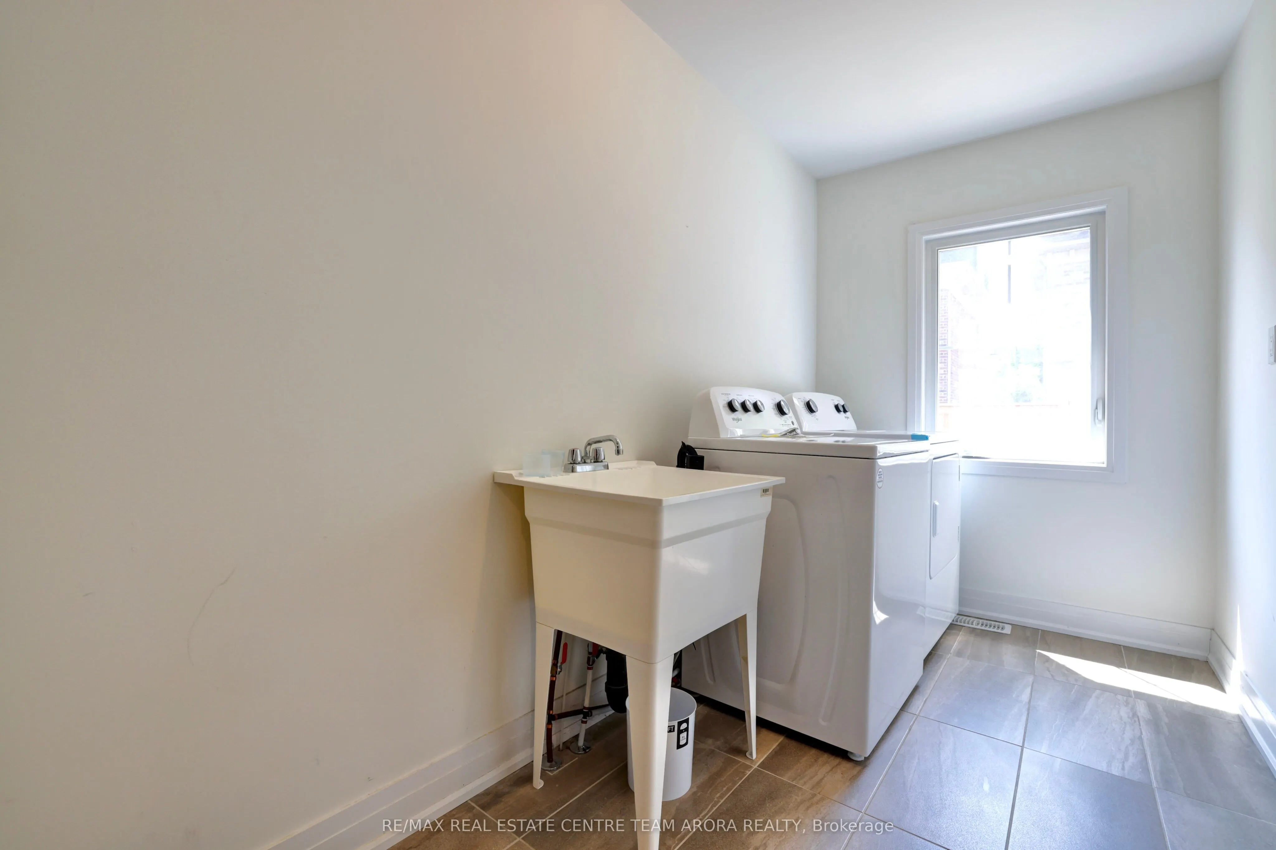 2171 Royal Gala Circle