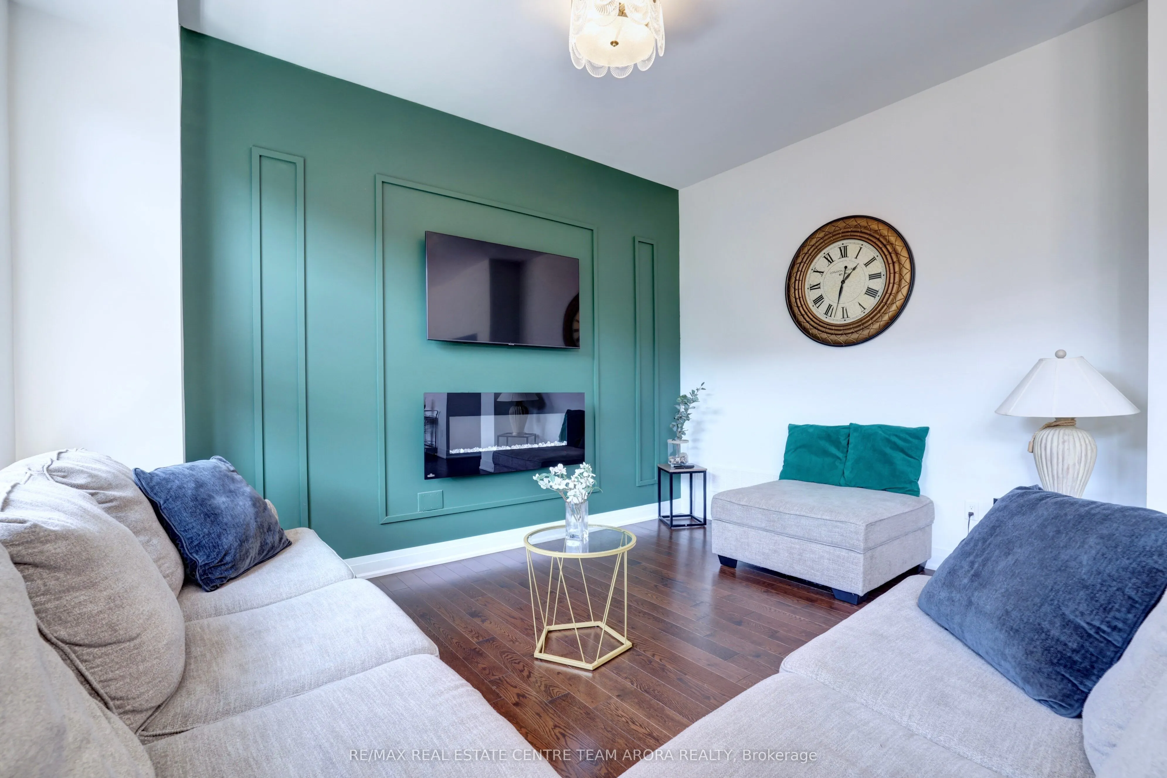2171 Royal Gala Circle