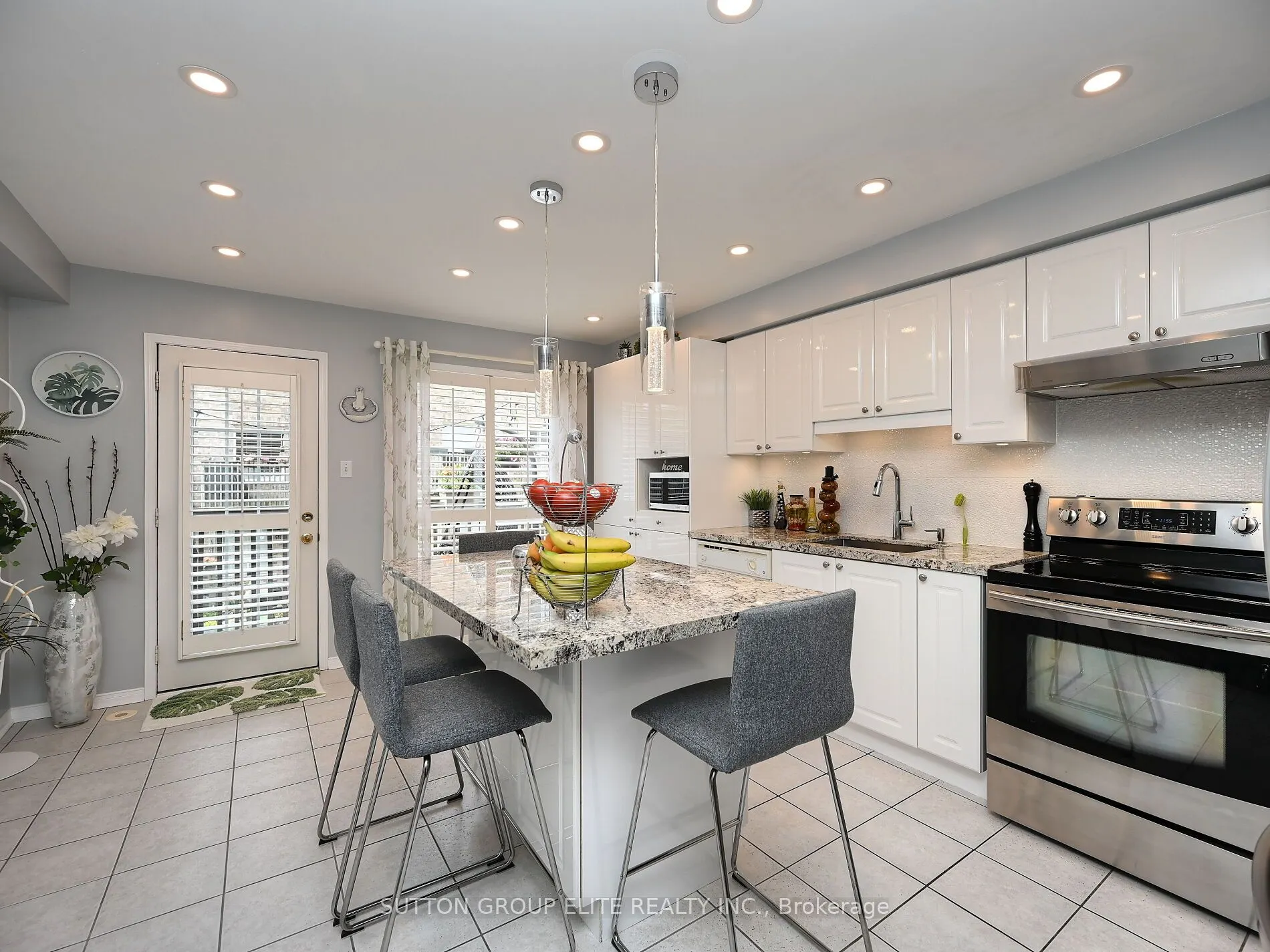 601 Shoreline Drive, #48