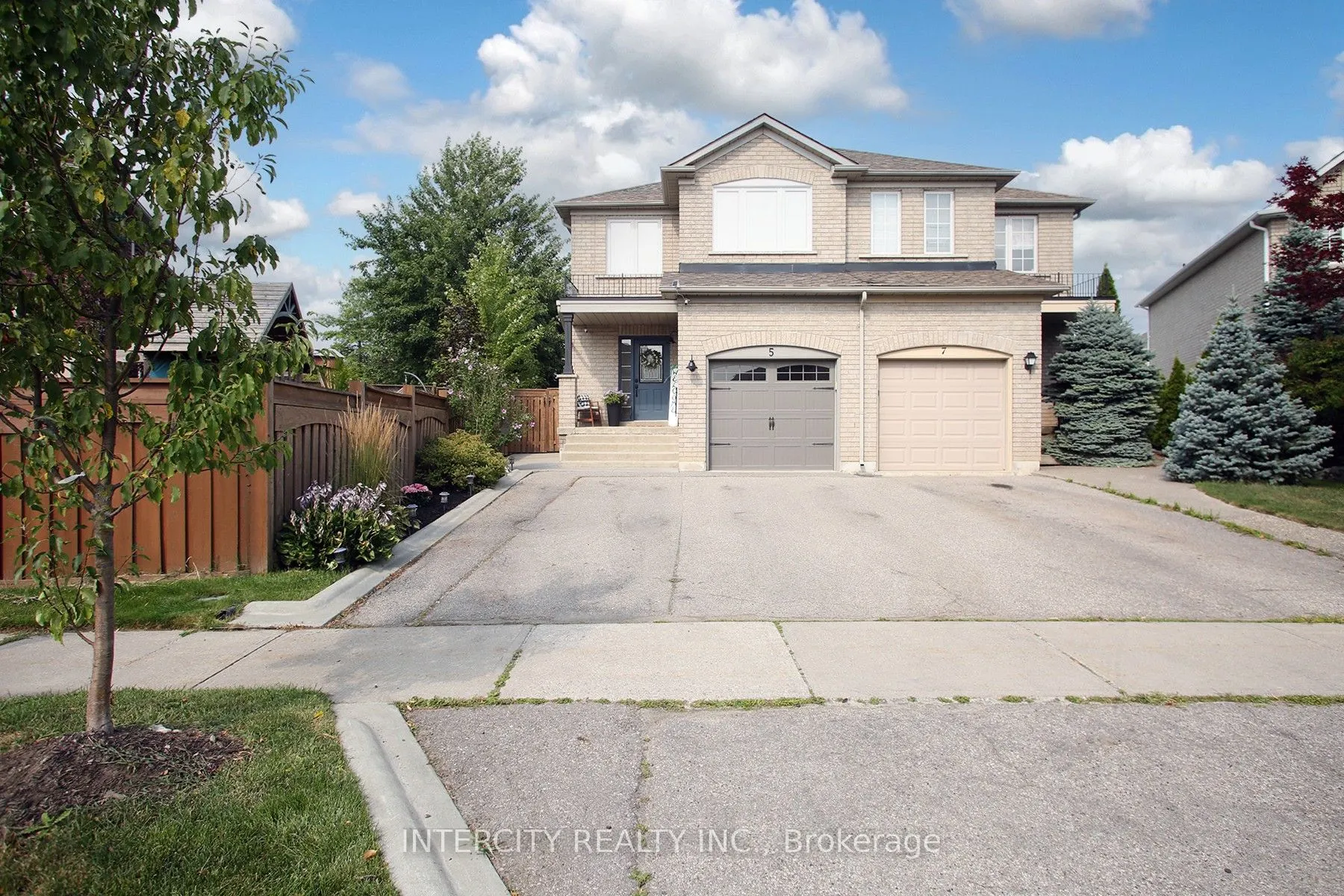 5 Humbershed Crescent