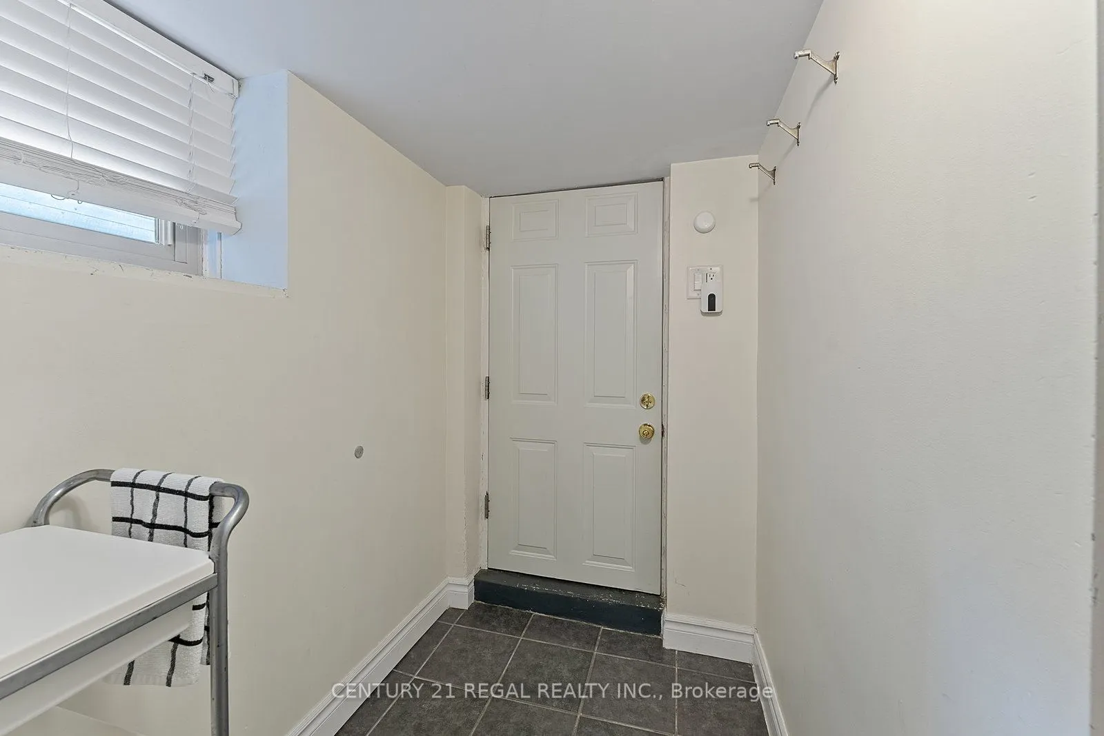 32 Chamberlain Avenue