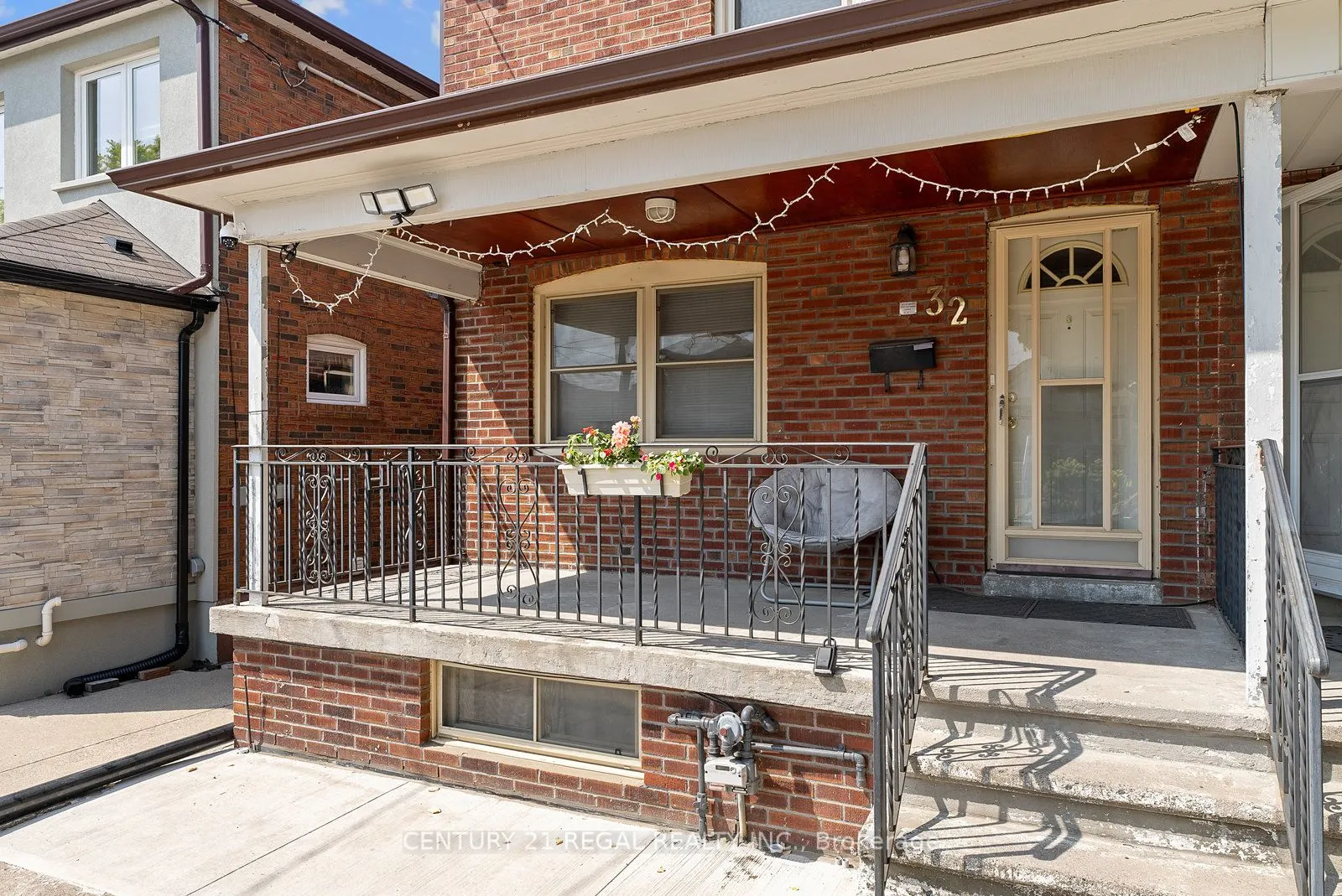 32 Chamberlain Avenue