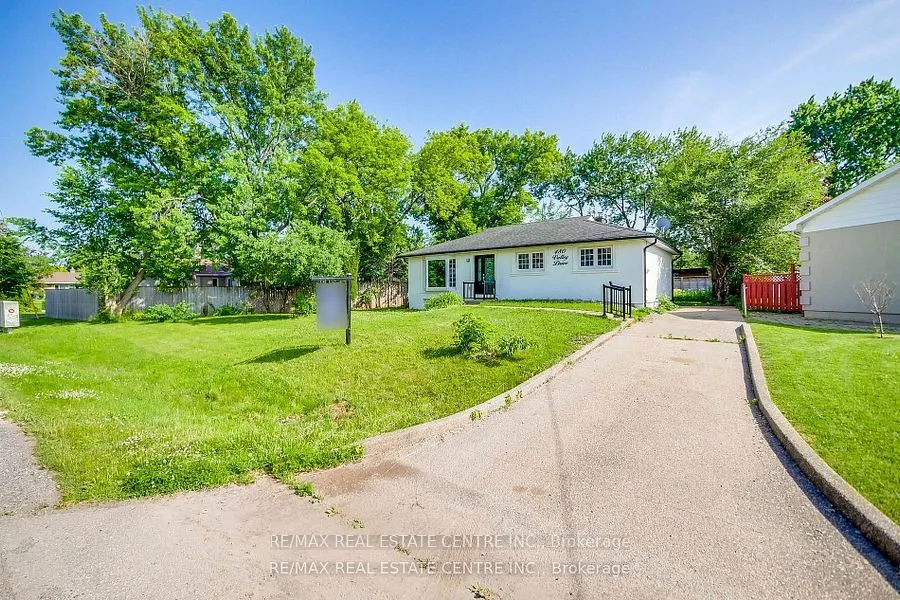 480 Valley Drive