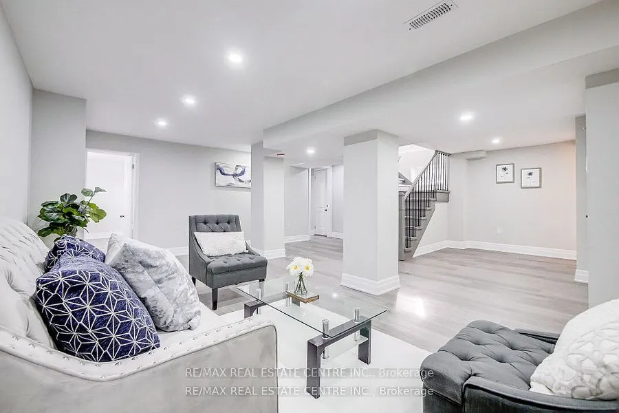 480 Valley Drive