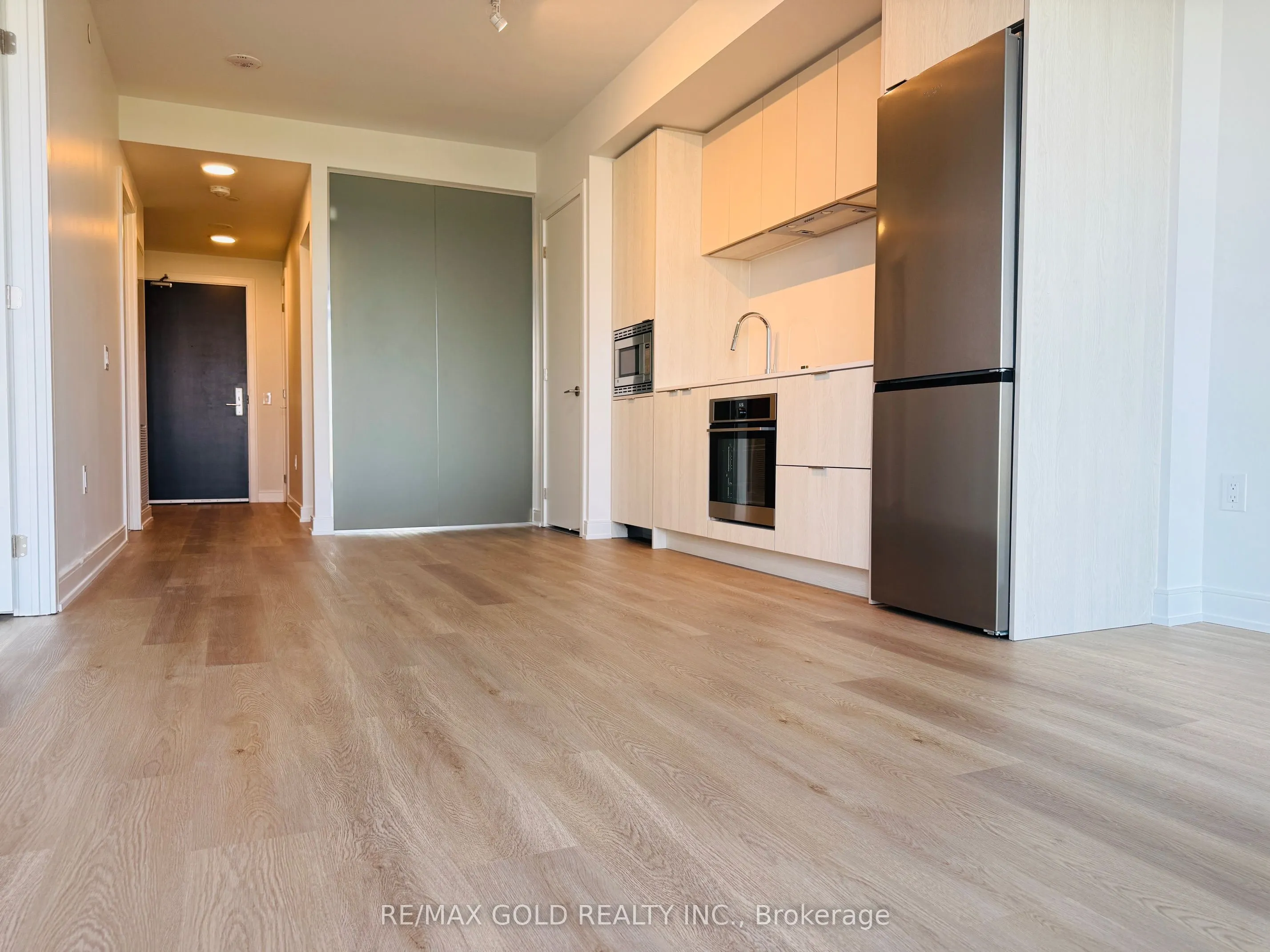 3009 Novar Road, #530