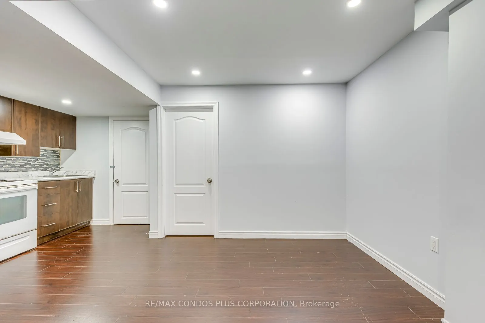 1015 Galesway Boulevard, #27