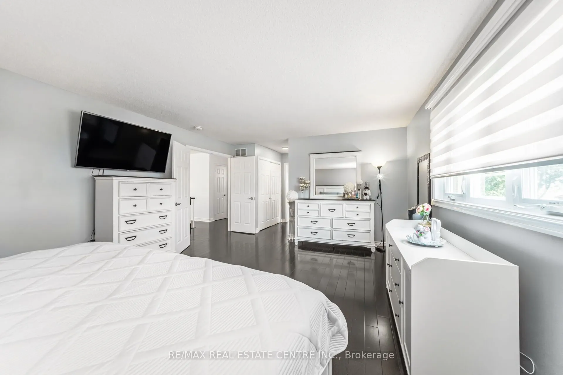 2594 Ambercroft Trail