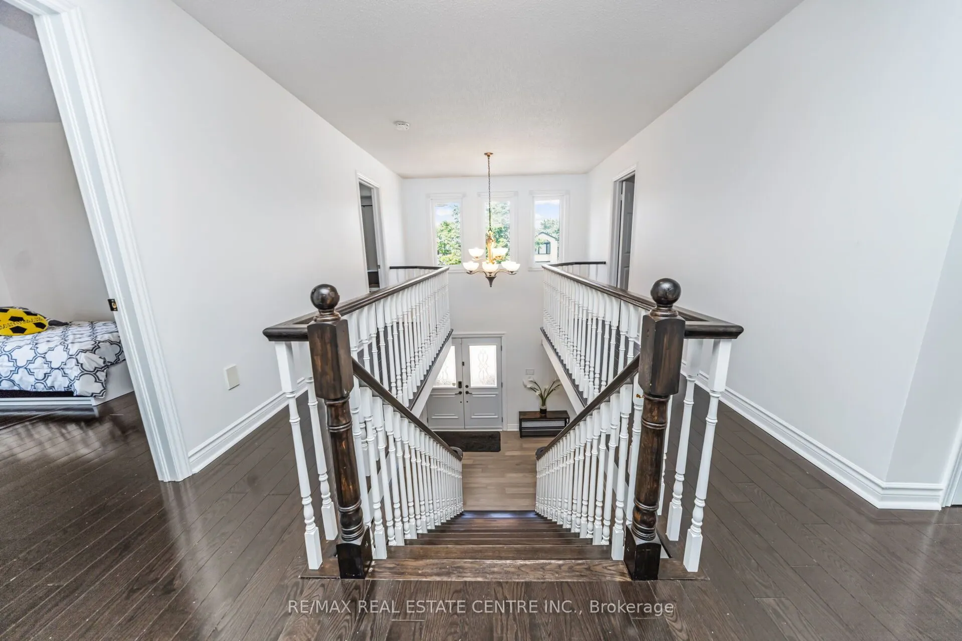 2594 Ambercroft Trail