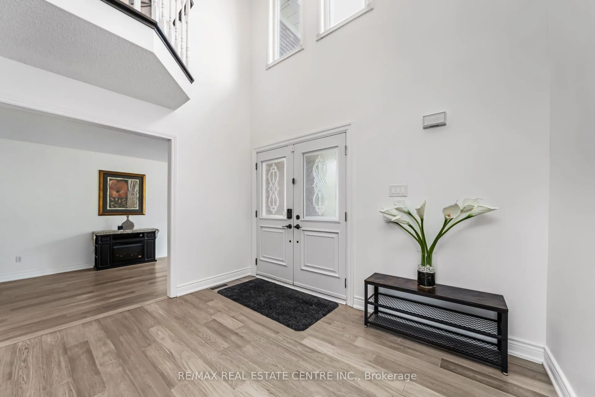 2594 Ambercroft Trail