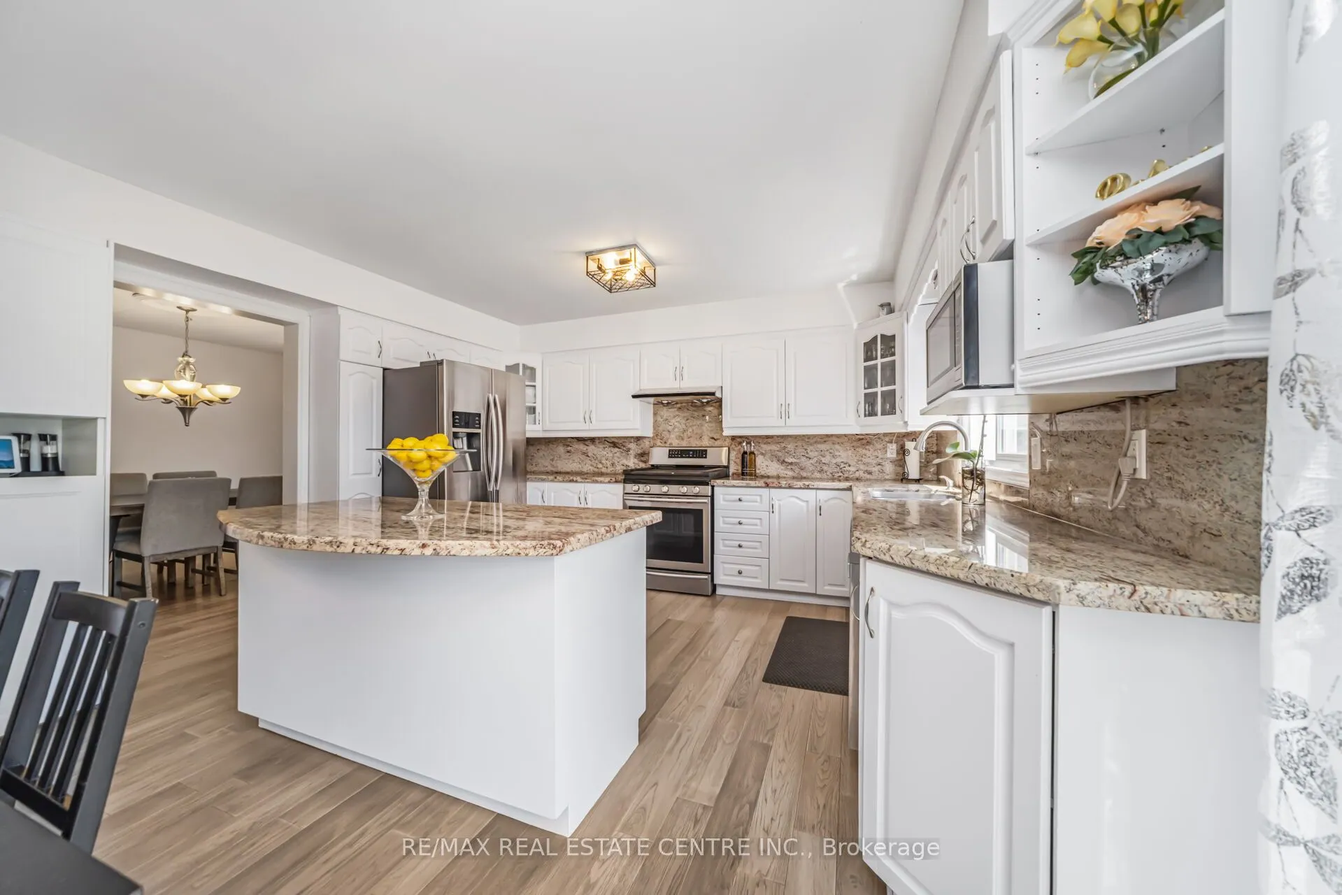 2594 Ambercroft Trail