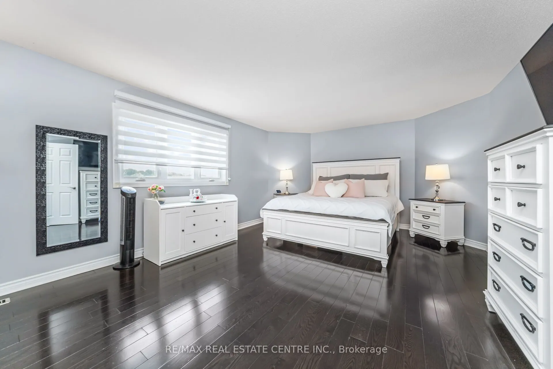 2594 Ambercroft Trail