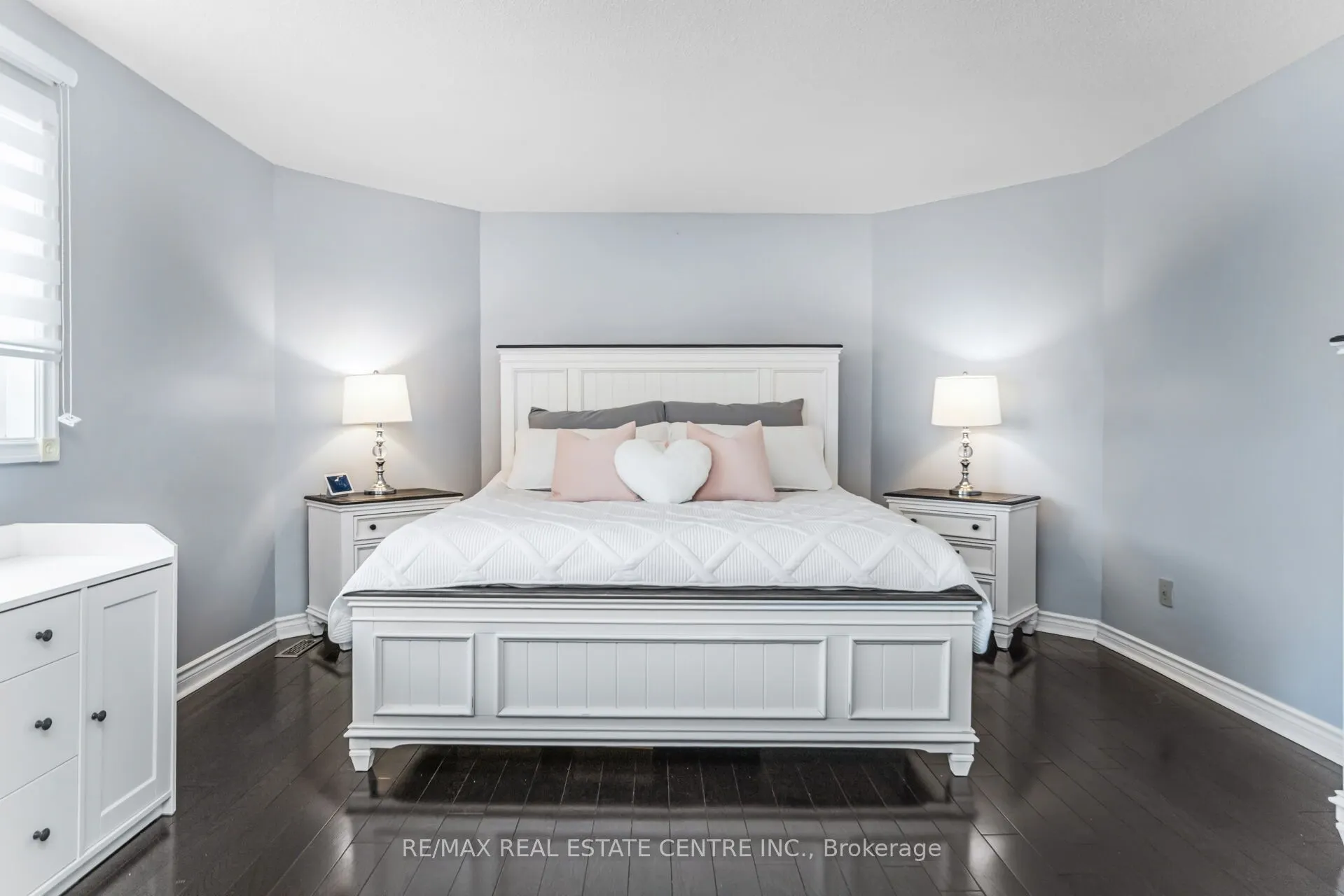 2594 Ambercroft Trail