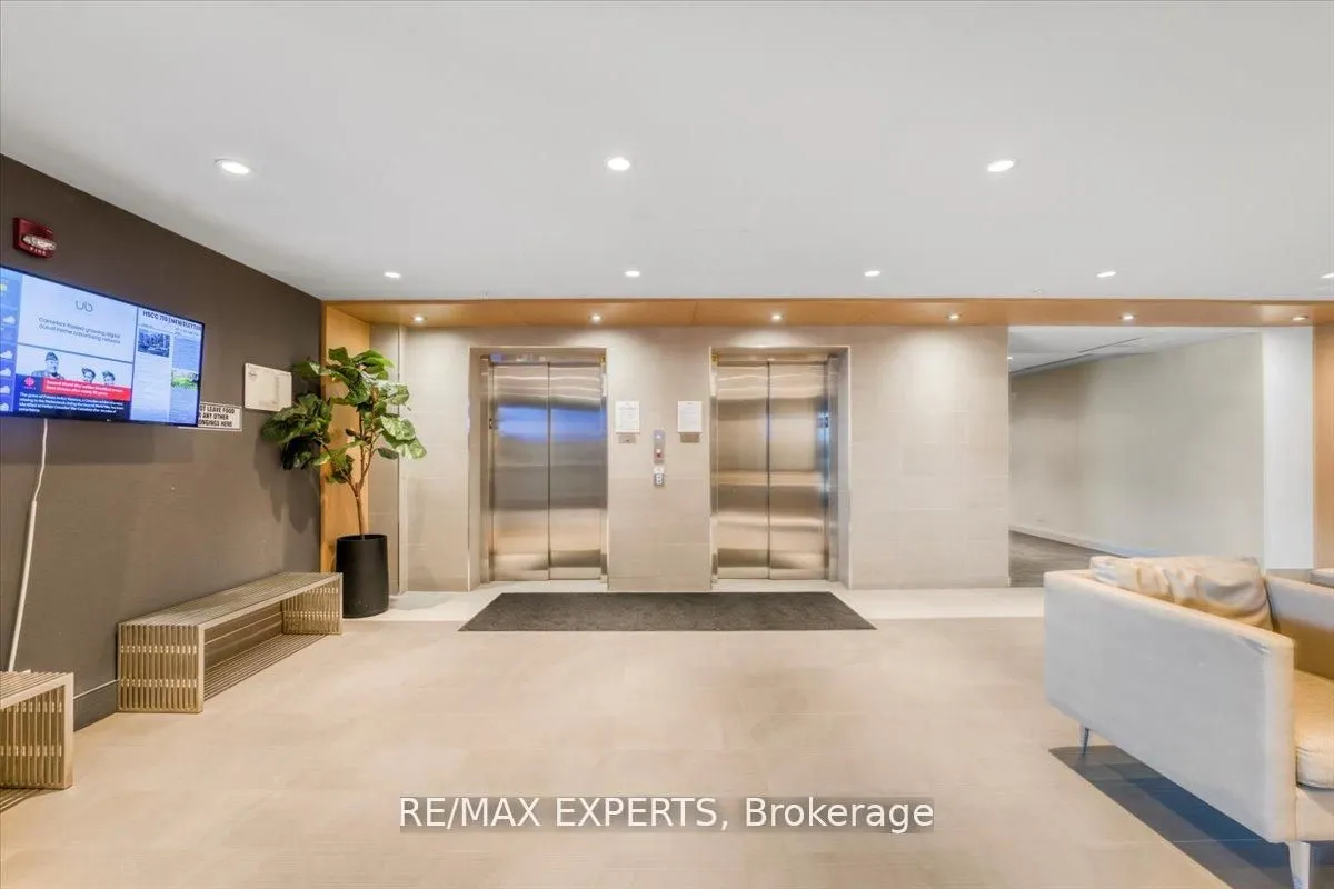 1105 Leger Way E, #527