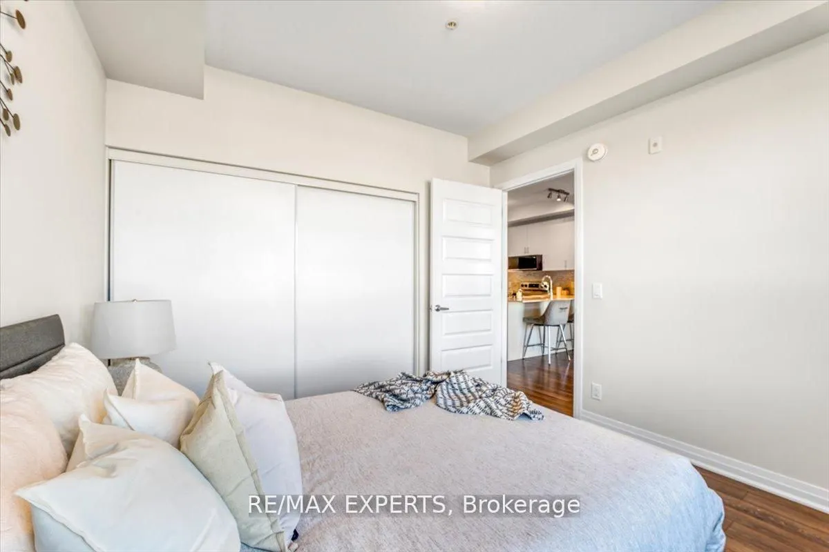 1105 Leger Way E, #527