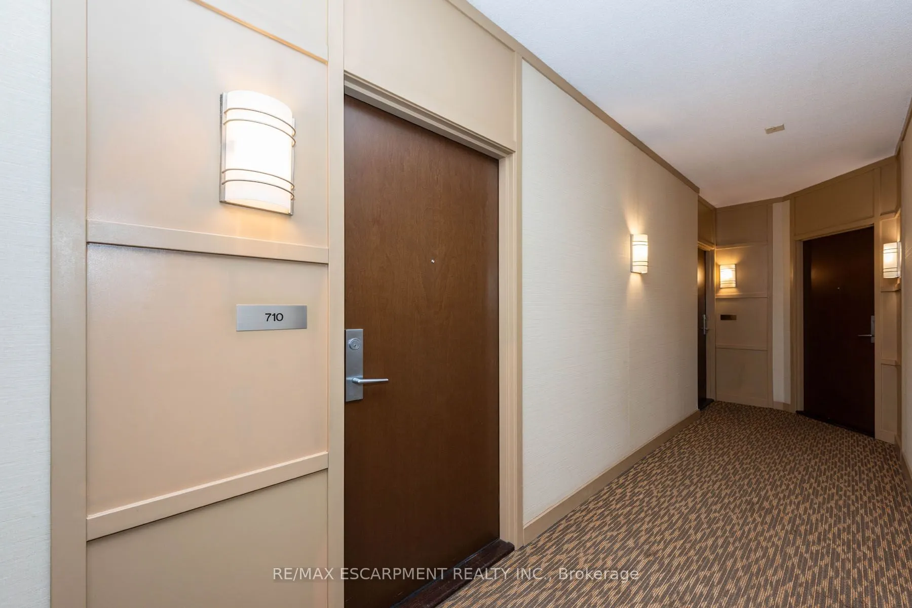 1055 Southdown Road, #710