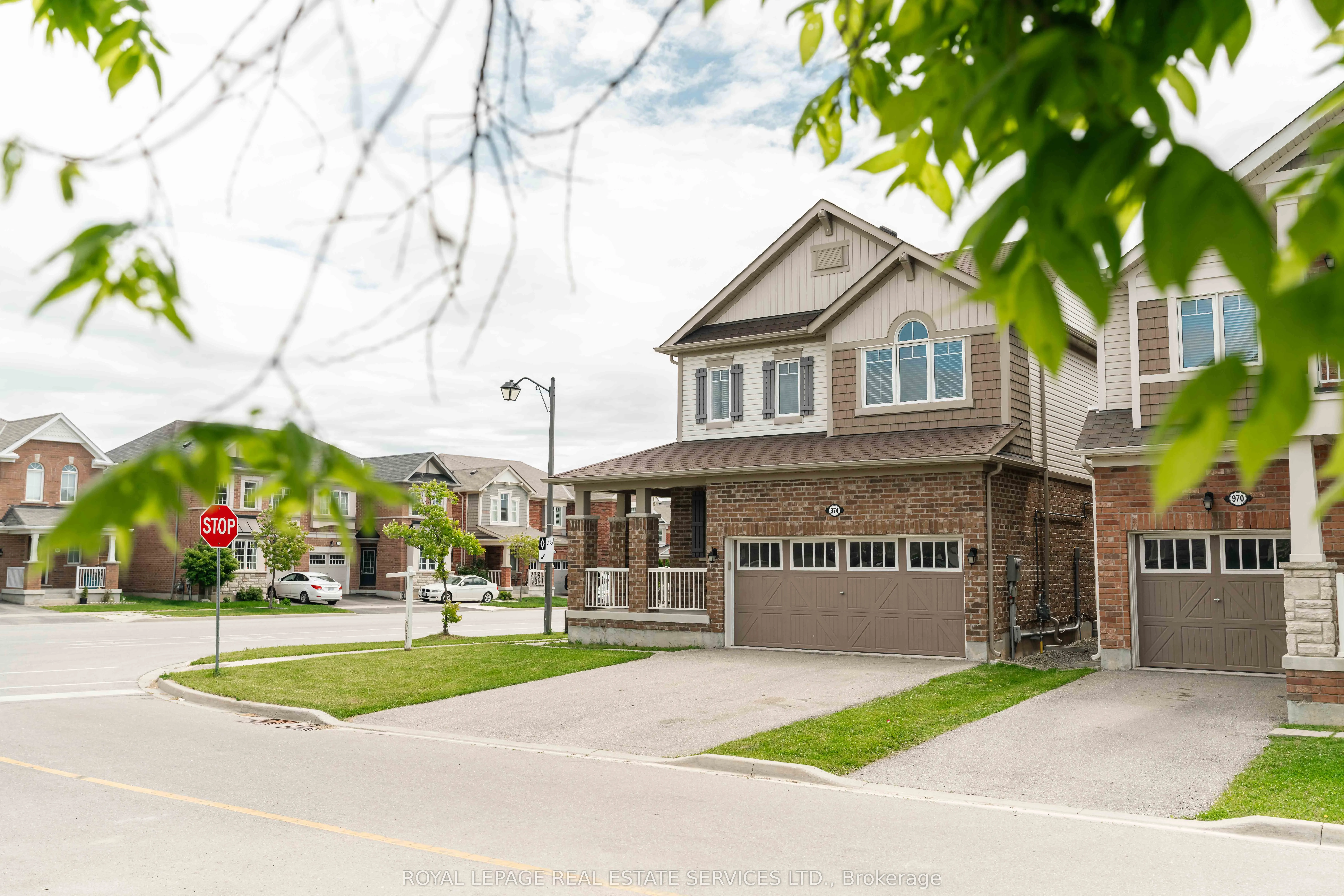 974 Penson Crescent