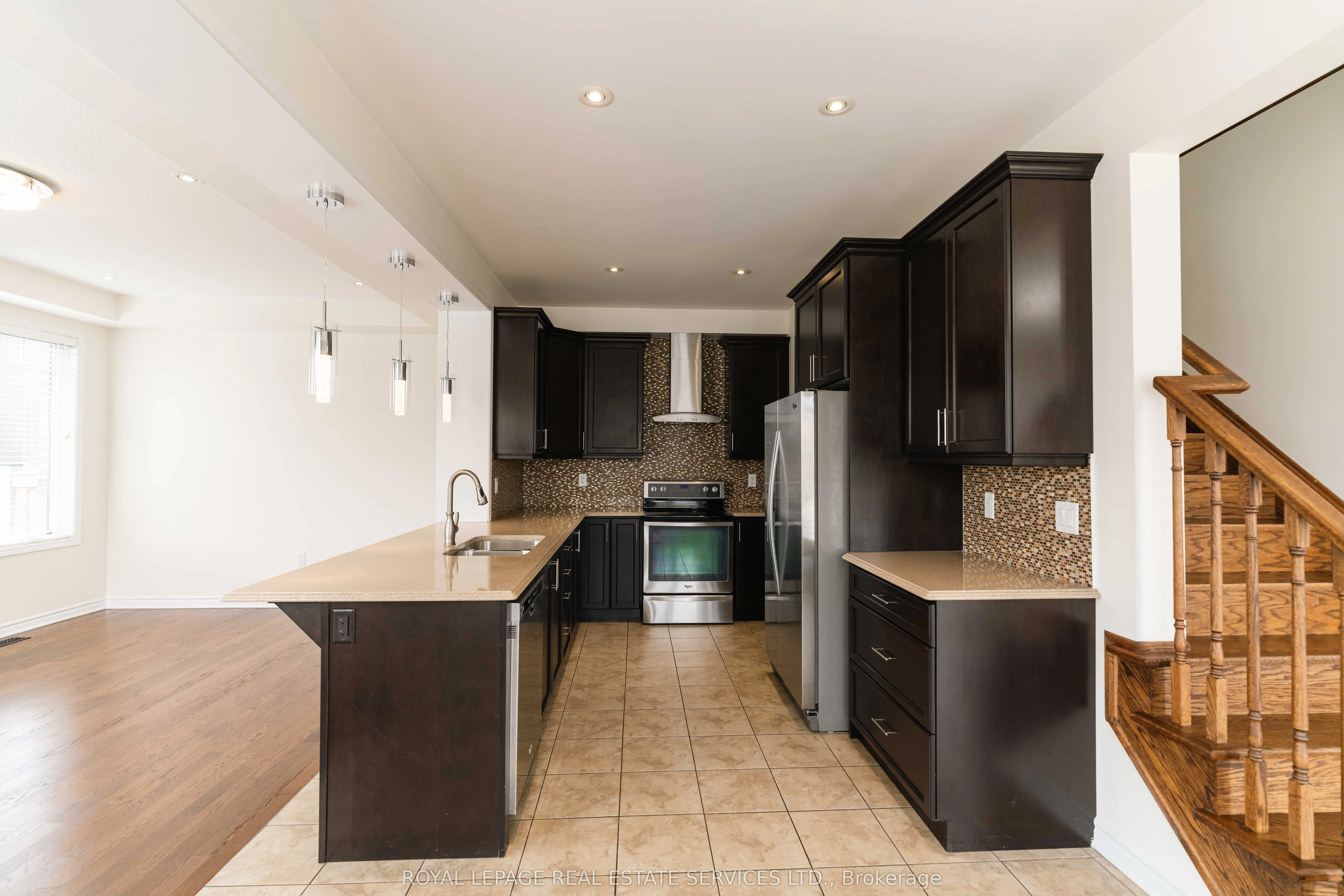 974 Penson Crescent