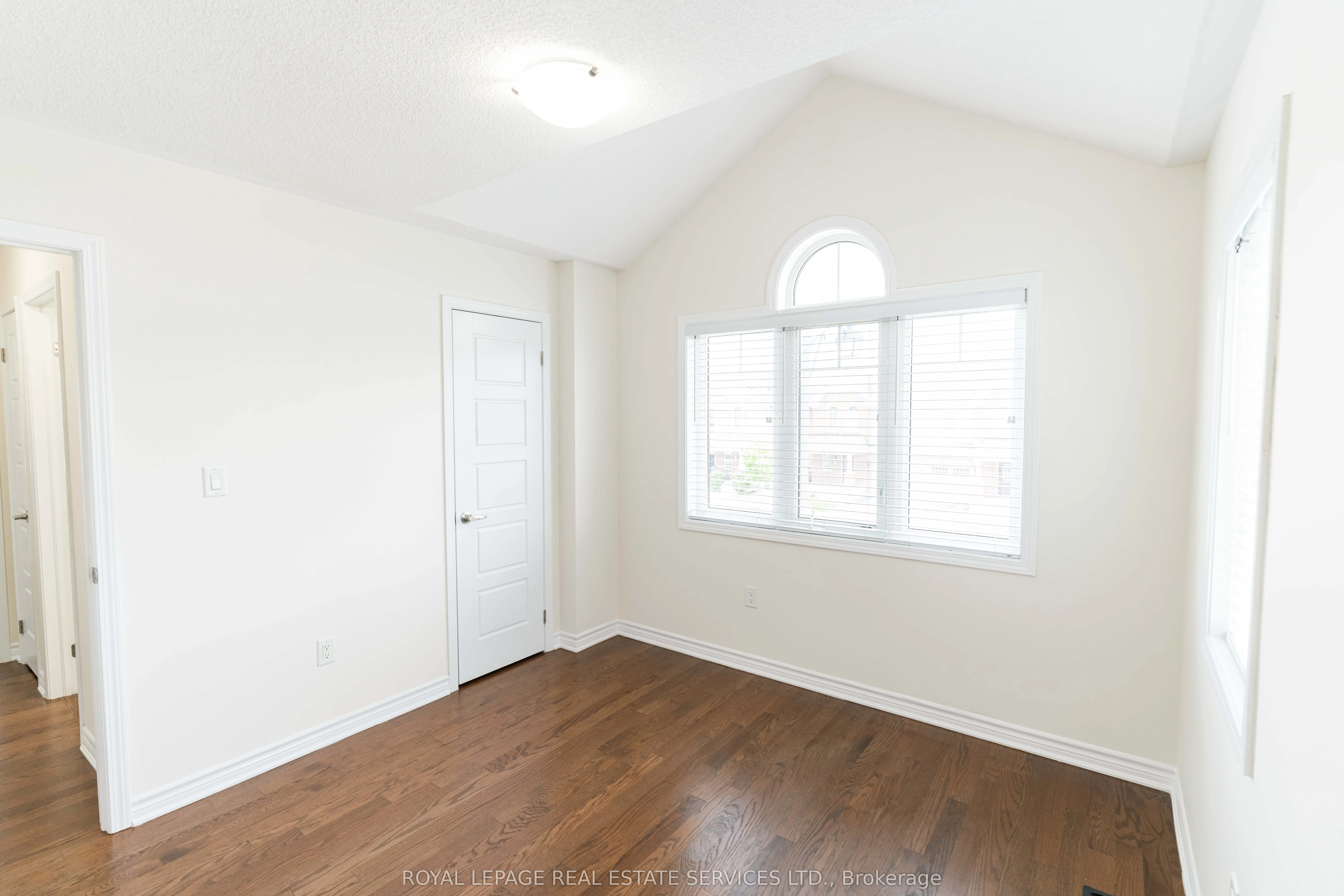 974 Penson Crescent