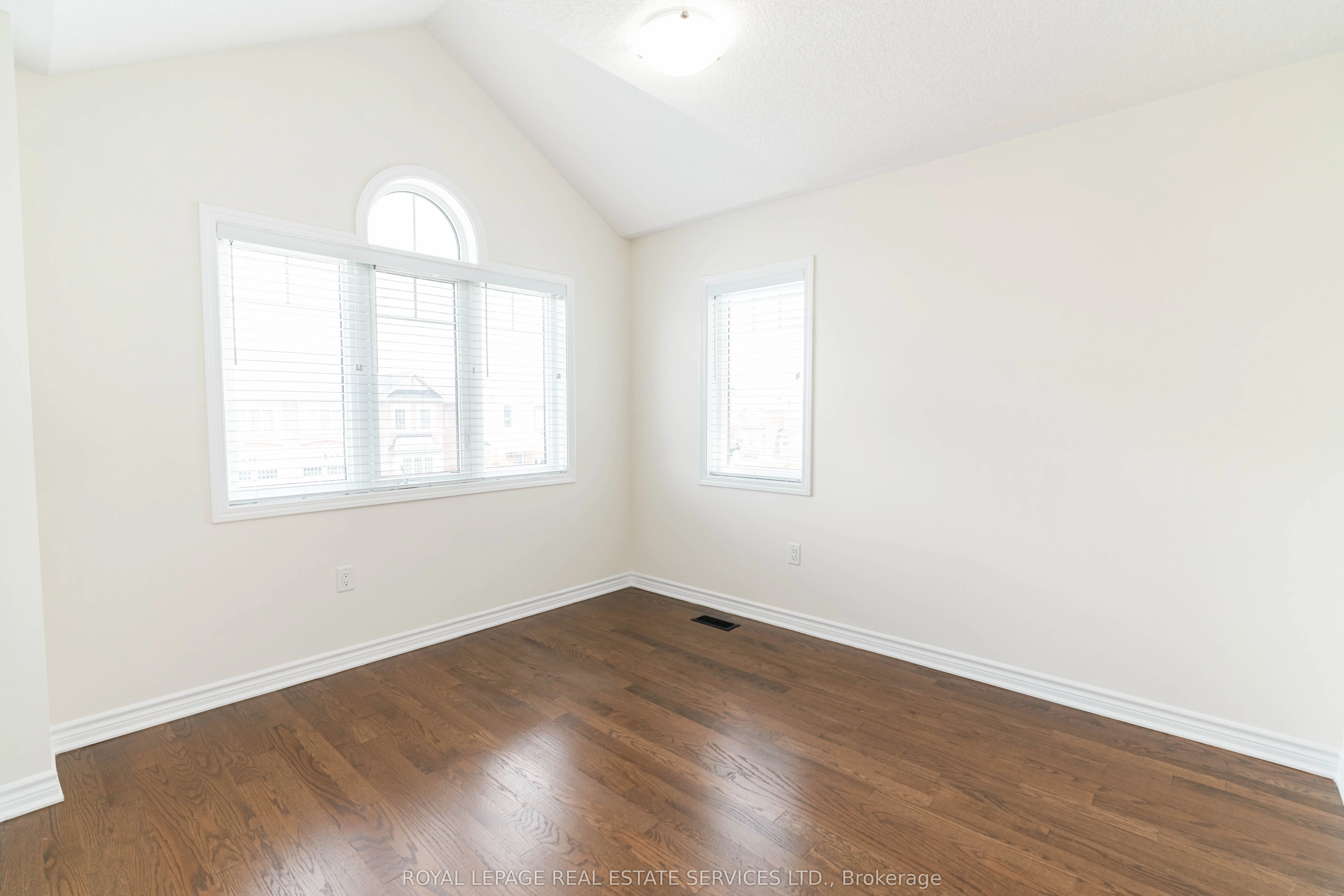 974 Penson Crescent